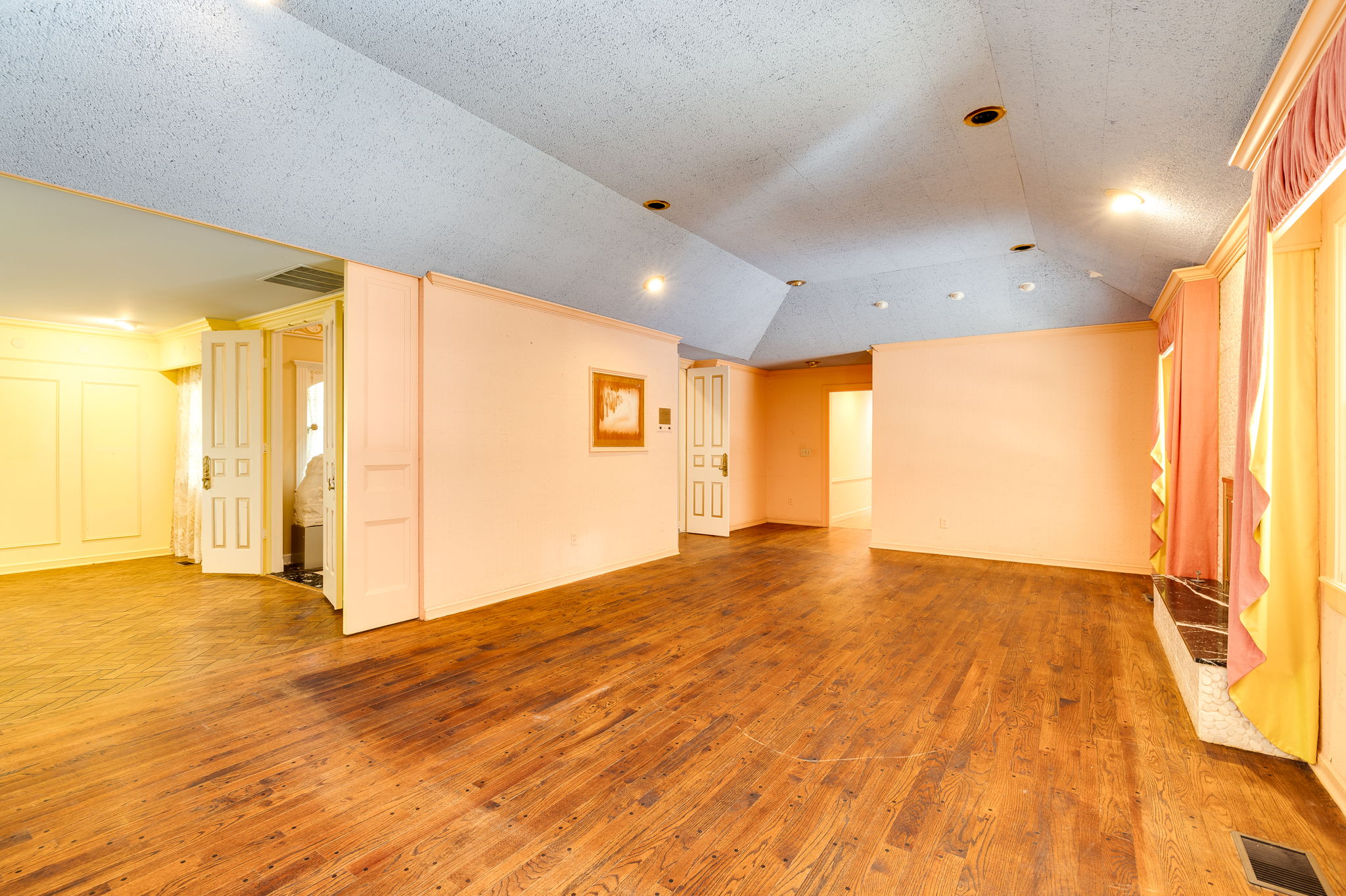  7104 Brentwood Road, Nichols Hills, OK 73116 - 物件實景