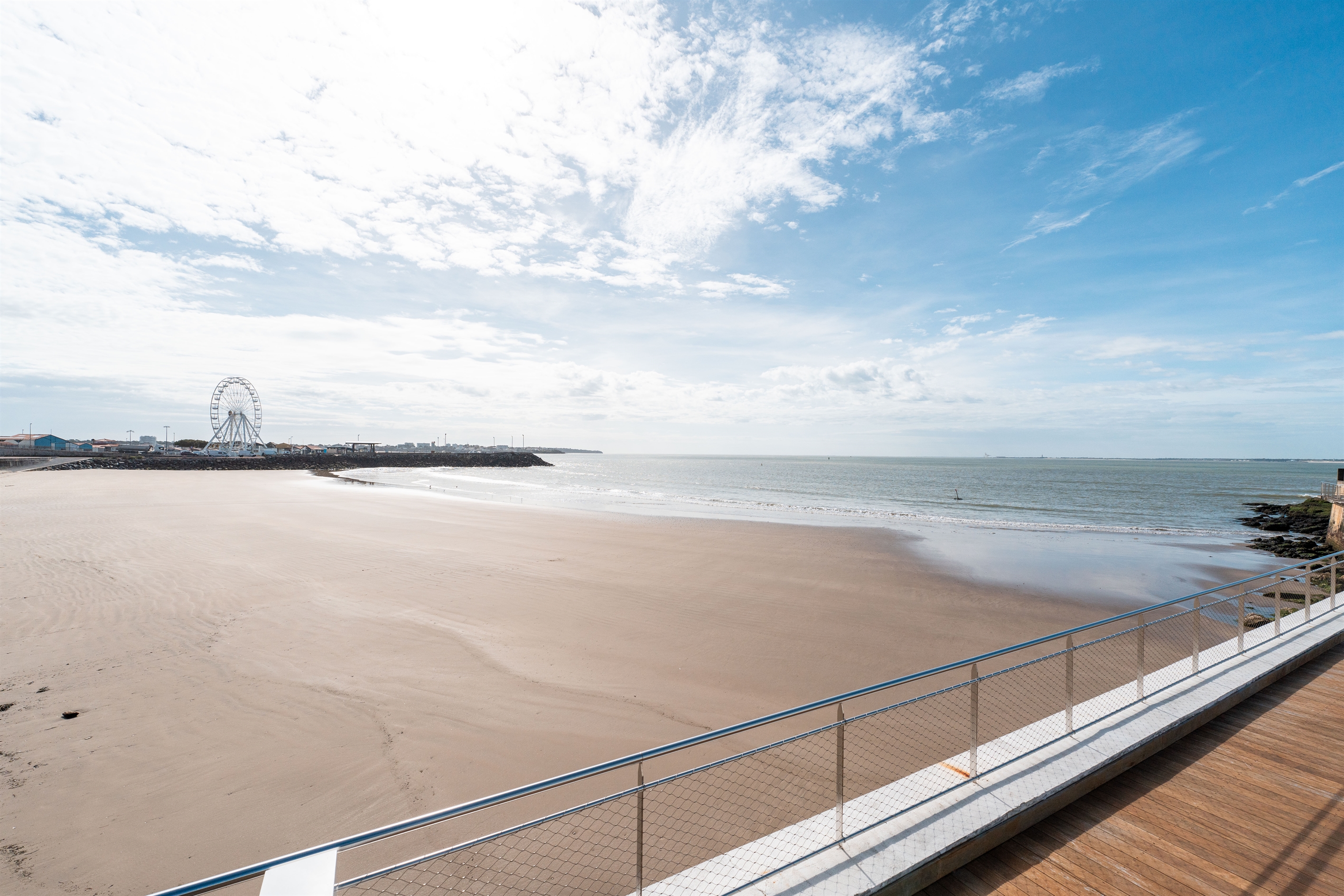  SUPERB APARTMENT WITH LARGE TERRACE AND SEA VIEW ROYAN - 物件實景