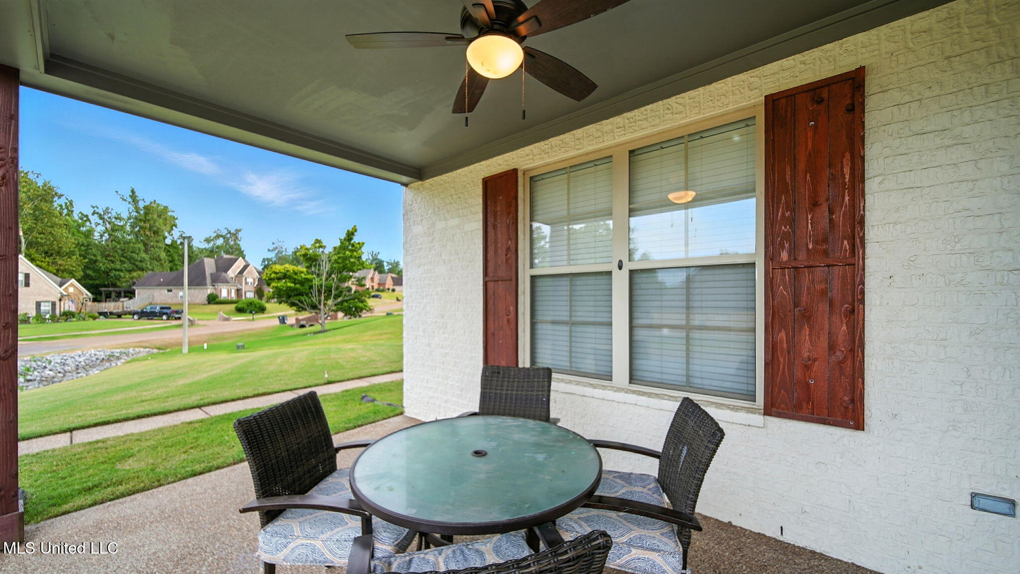 Hernando, Mississippi, 38632, United States, 4 Bedrooms Bedrooms, ,3 BathroomsBathrooms,Residential,For Sale,1978429