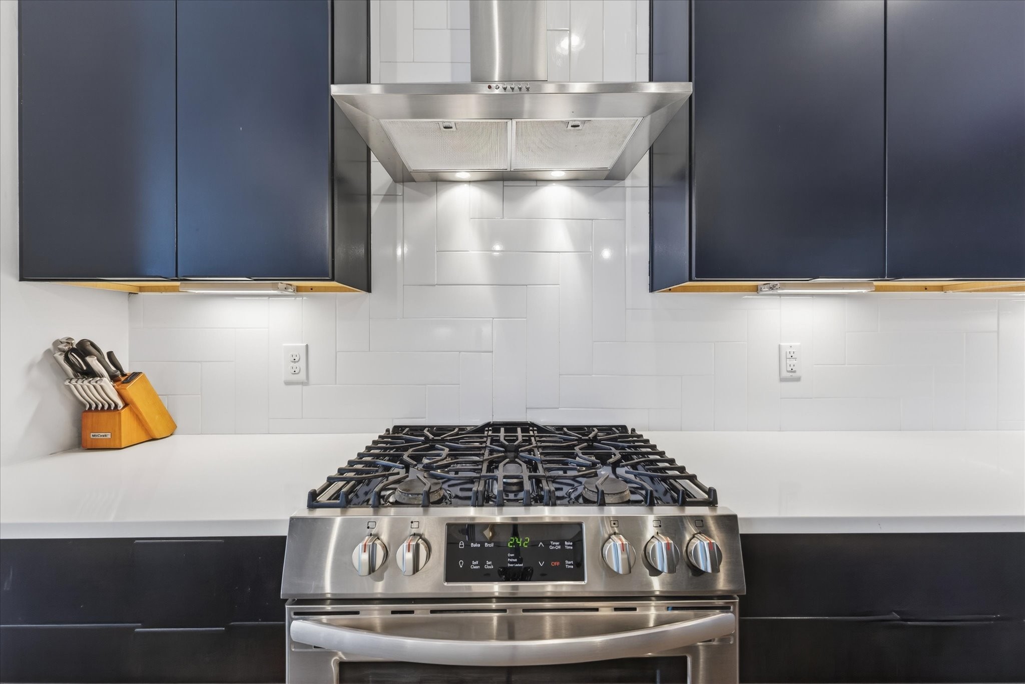 Nashville, Tennessee, 37209, United States, 4 Bedrooms Bedrooms, ,4 BathroomsBathrooms,Residential,For Sale,2005677