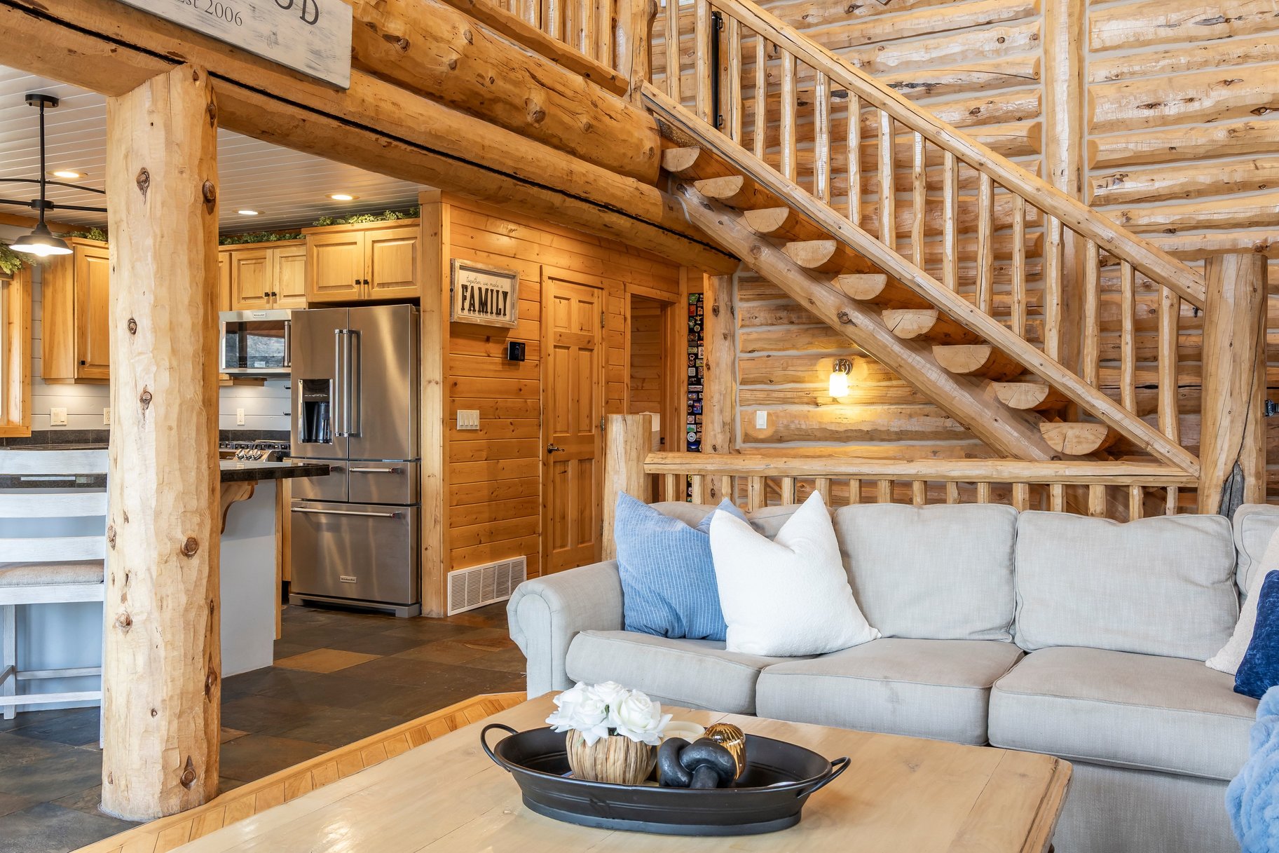  Modernized Timberlakes Cabin Home - 物件實景