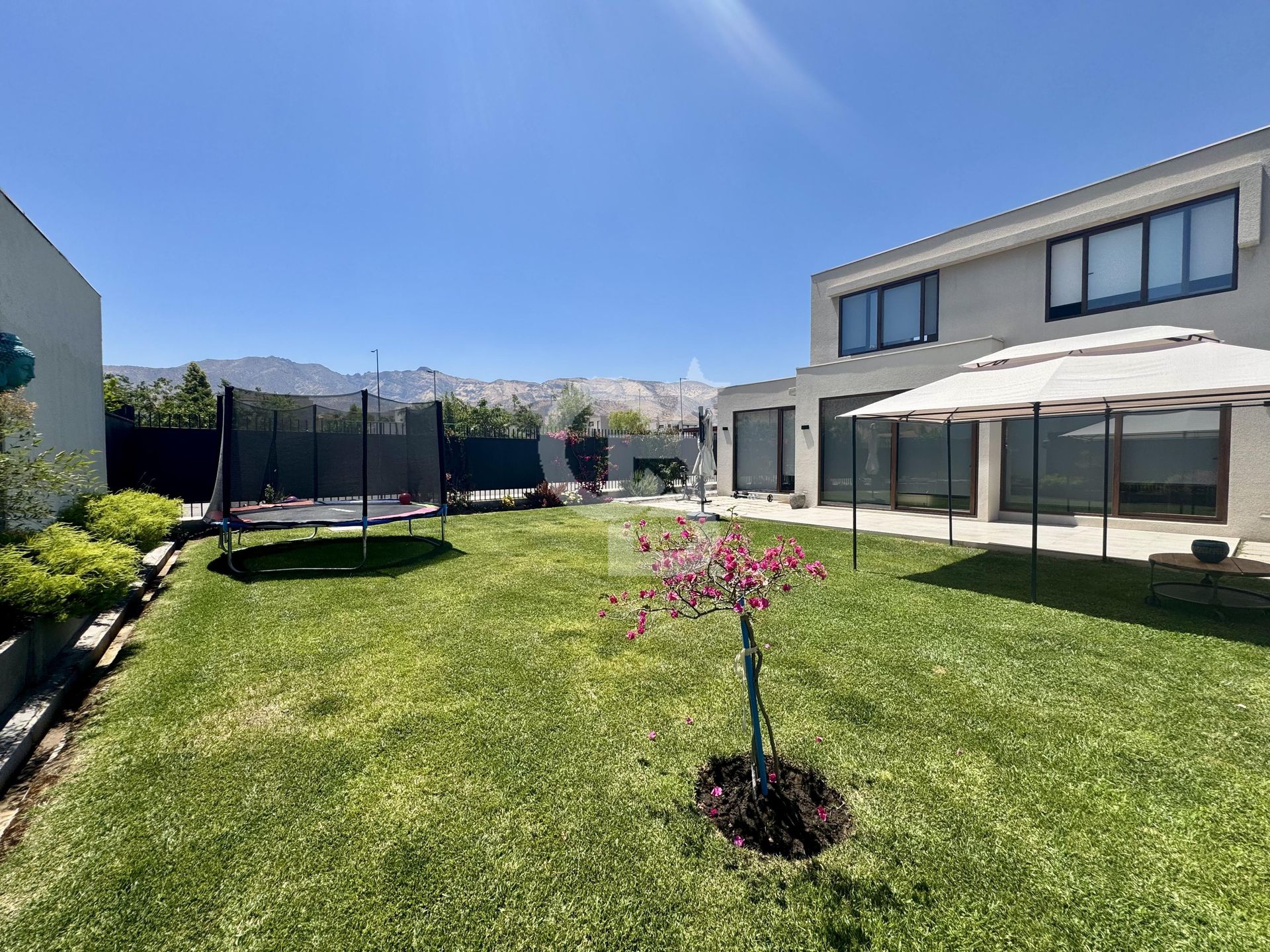 Colina, Chile, 4 Bedrooms Bedrooms, ,4 BathroomsBathrooms,Residential,For Sale,2002119