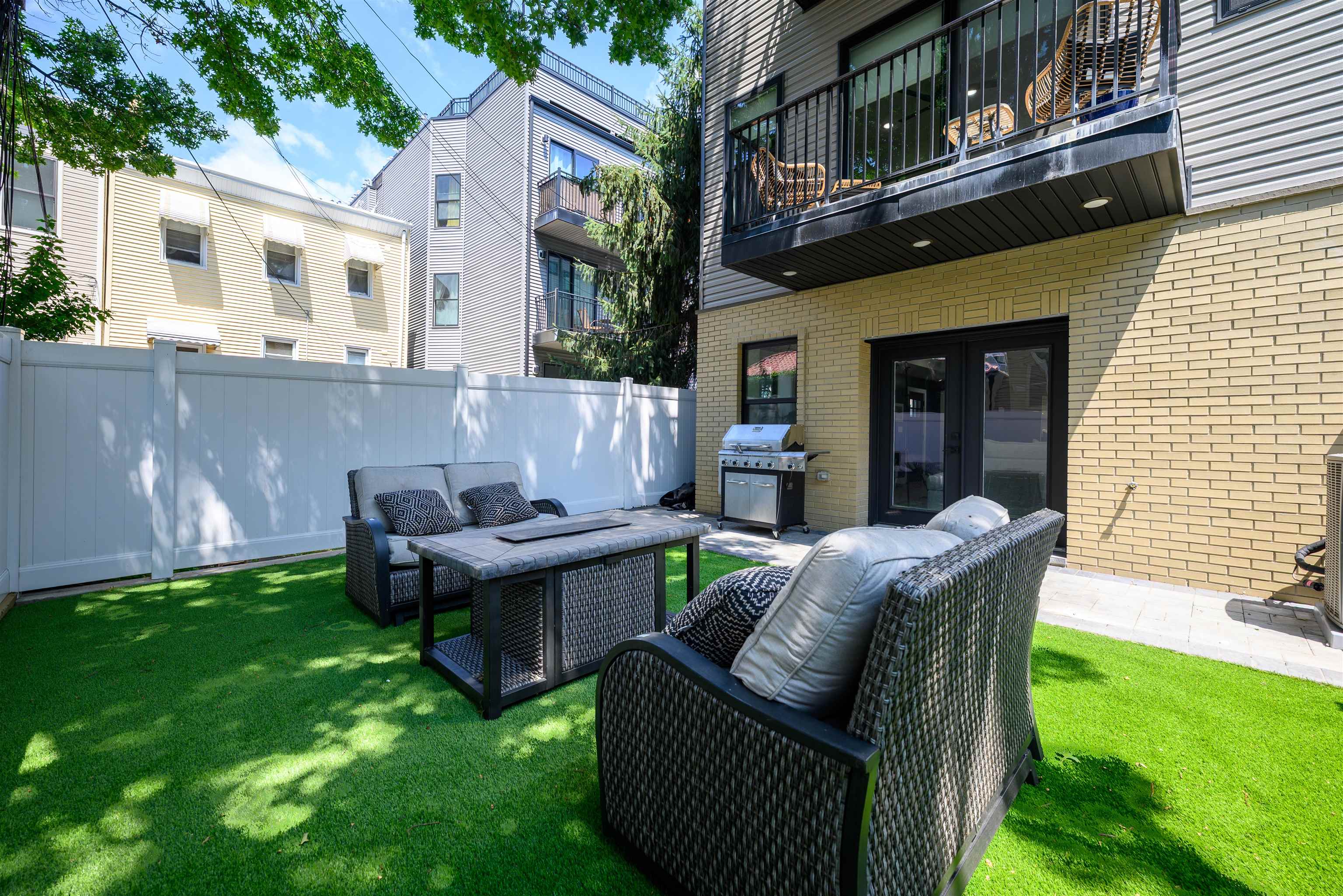 Jersey City, New Jersey, 07307, United States, 3 Bedrooms Bedrooms, ,3 BathroomsBathrooms,Residential,For Sale,1901105
