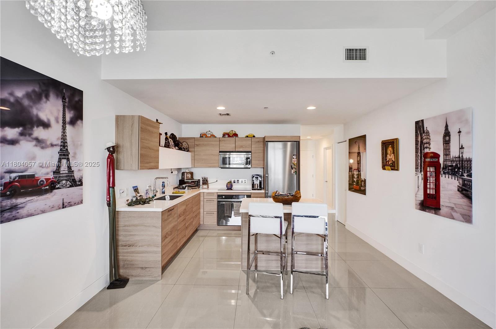 North Miami Beach, Florida, 33160, United States, 2 Bedrooms Bedrooms, ,2 BathroomsBathrooms,Residential,For Sale,1826638