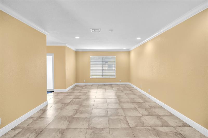 Plantation, Florida, 33317, United States, 4 Bedrooms Bedrooms, ,3 BathroomsBathrooms,Residential,For Sale,1988263