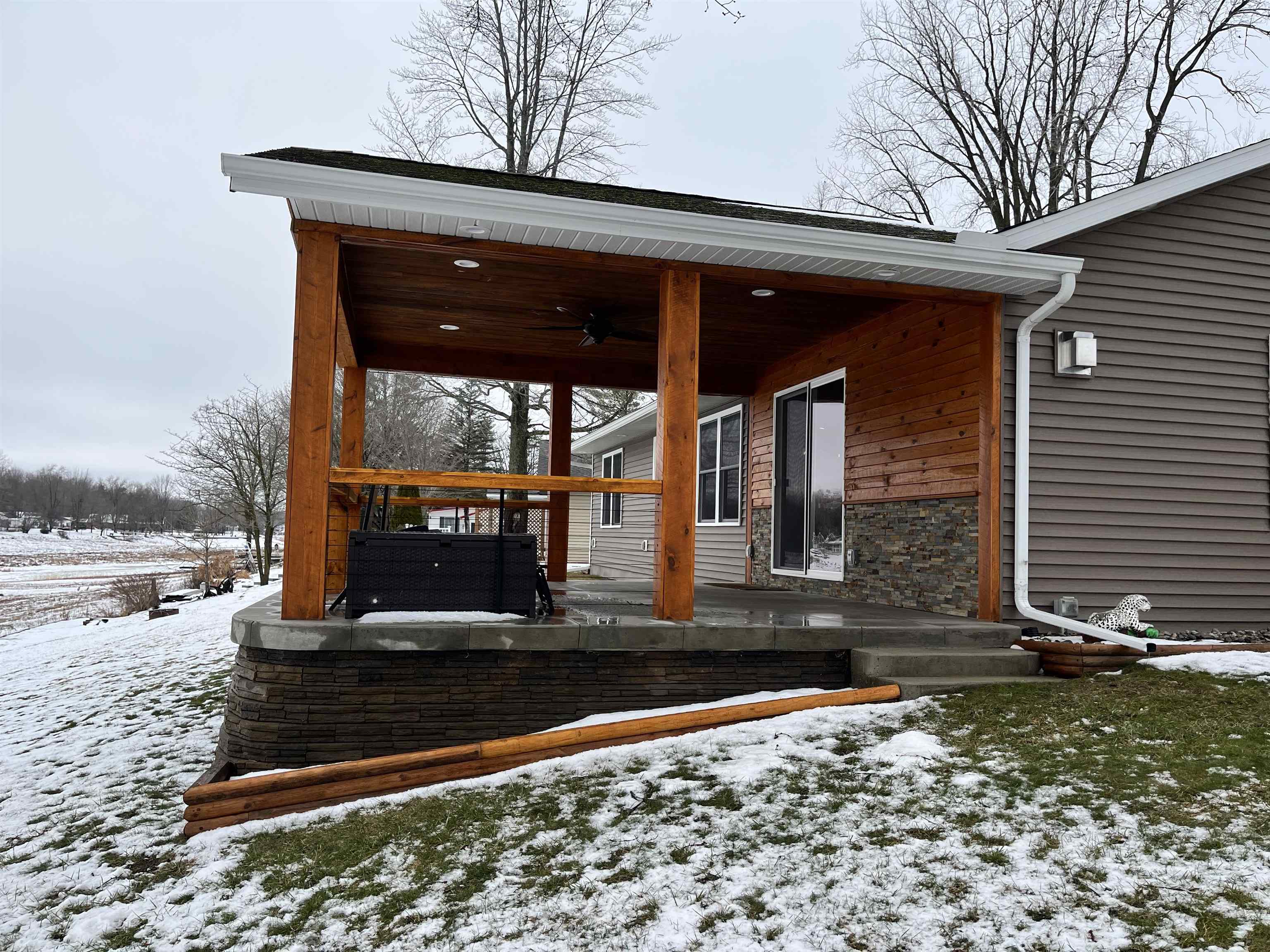 Beaverton, Michigan, 48612, United States, 3 Bedrooms Bedrooms, ,2 BathroomsBathrooms,Residential,For Sale,2008560