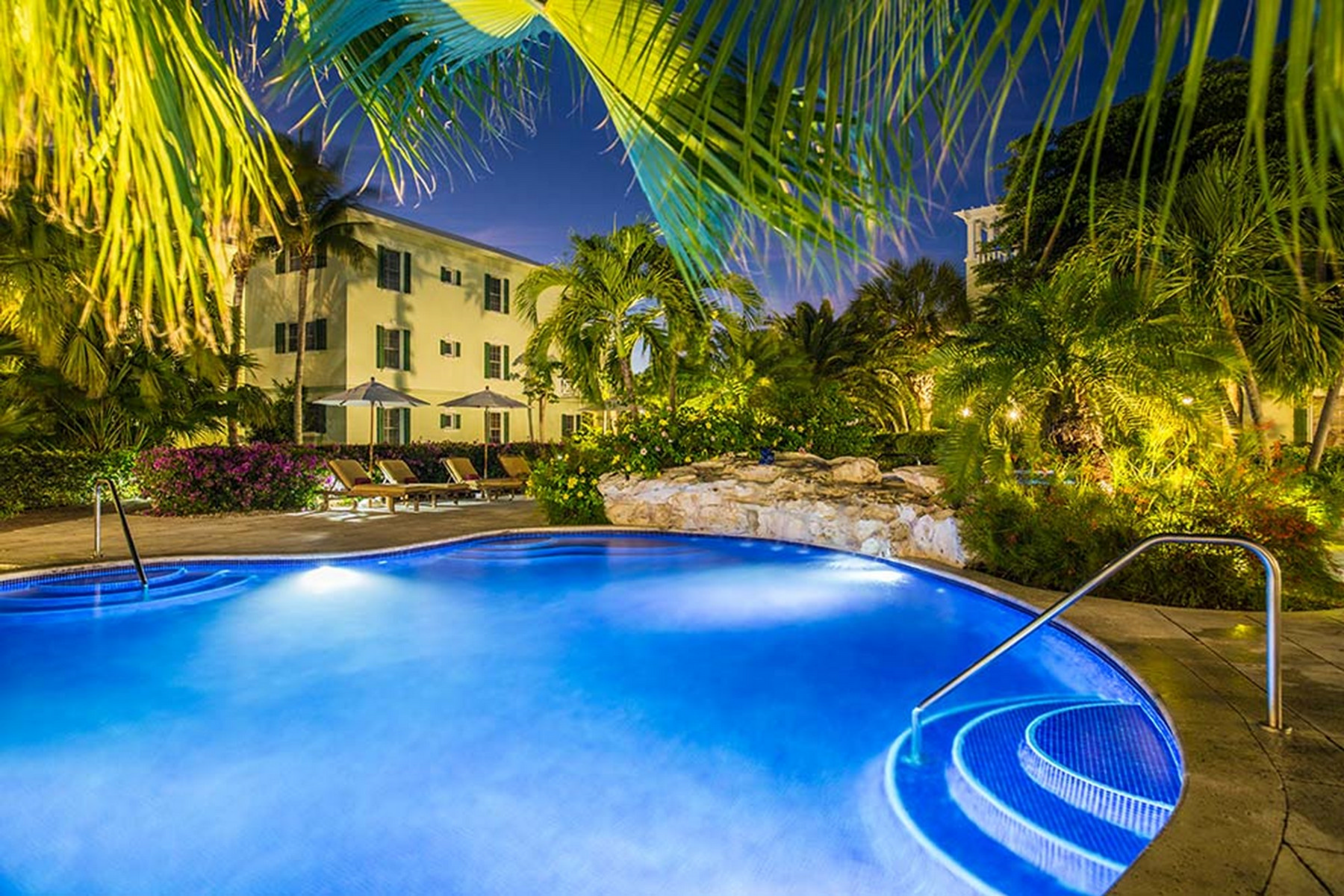  BEACH-LEVEL CORNER SUITE  Royal West Indies - Suite 115 - 物件實景