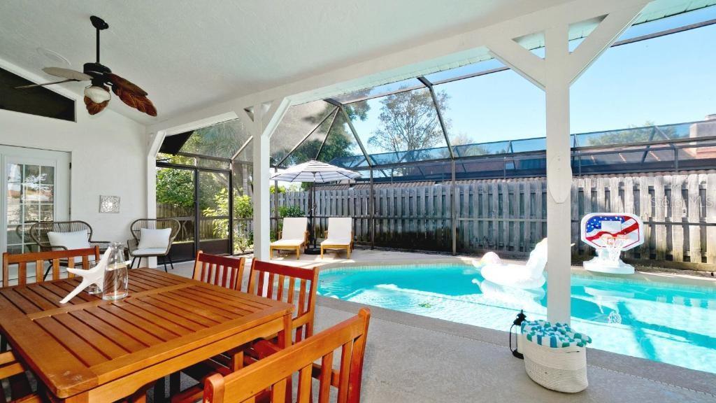 Bradenton, Florida, 34209, United States, 3 Bedrooms Bedrooms, ,4 BathroomsBathrooms,Residential,For Sale,1896605