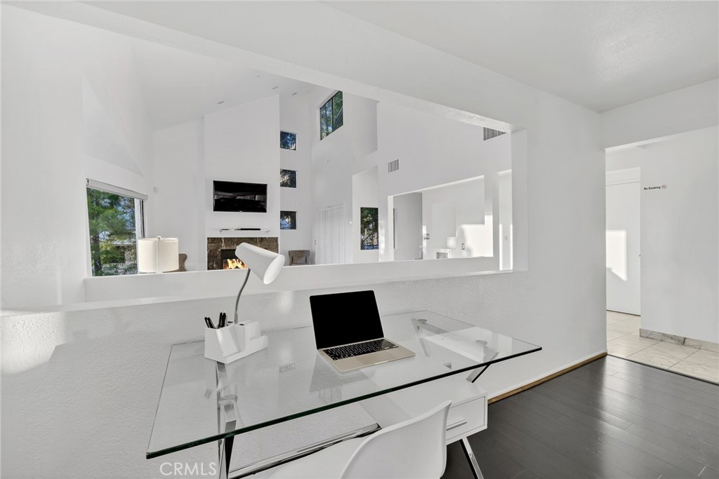 Woodland Hills, California, 91364, United States, 3 Bedrooms Bedrooms, ,3 BathroomsBathrooms,Residential,For Sale,1980470