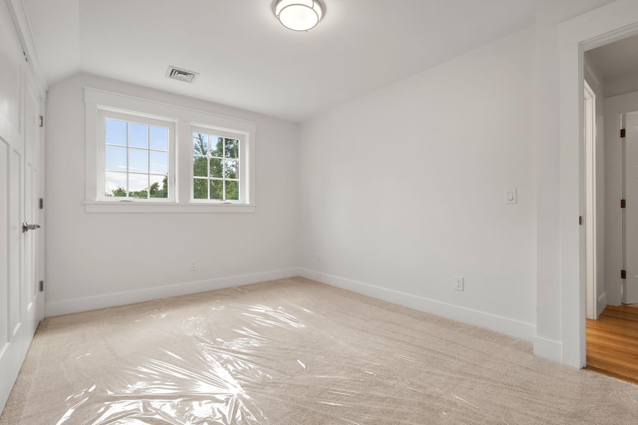 Bedford, New Hampshire, 03110, United States, 4 Bedrooms Bedrooms, ,4 BathroomsBathrooms,Residential,For Sale,1848455