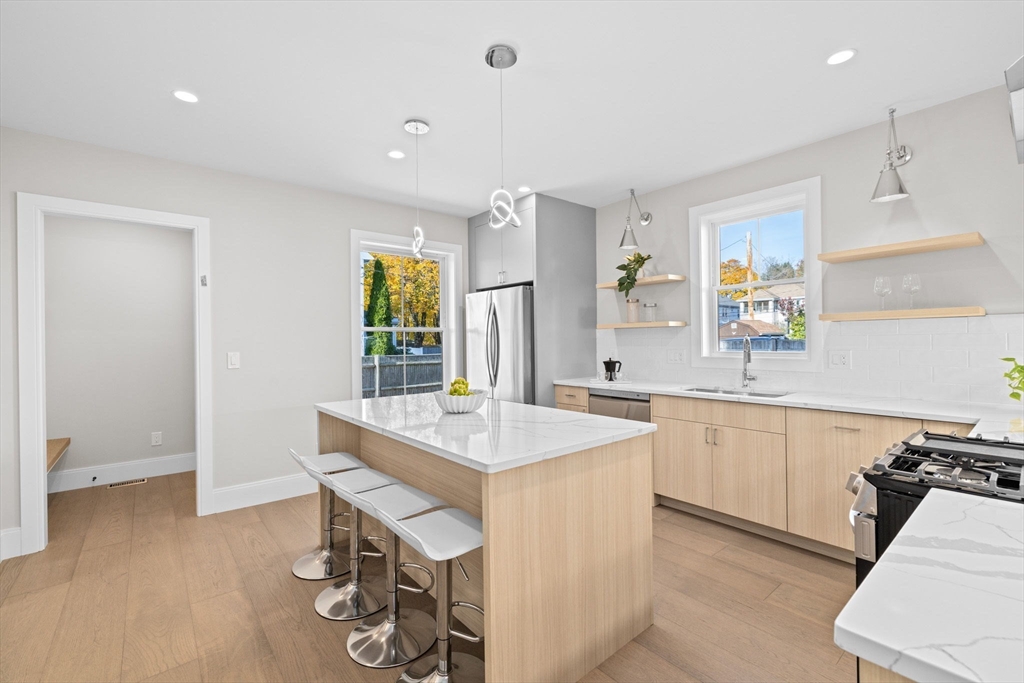 Boston, Massachusetts, 02132, United States, 3 Bedrooms Bedrooms, ,2 BathroomsBathrooms,Residential,For Sale,1991771