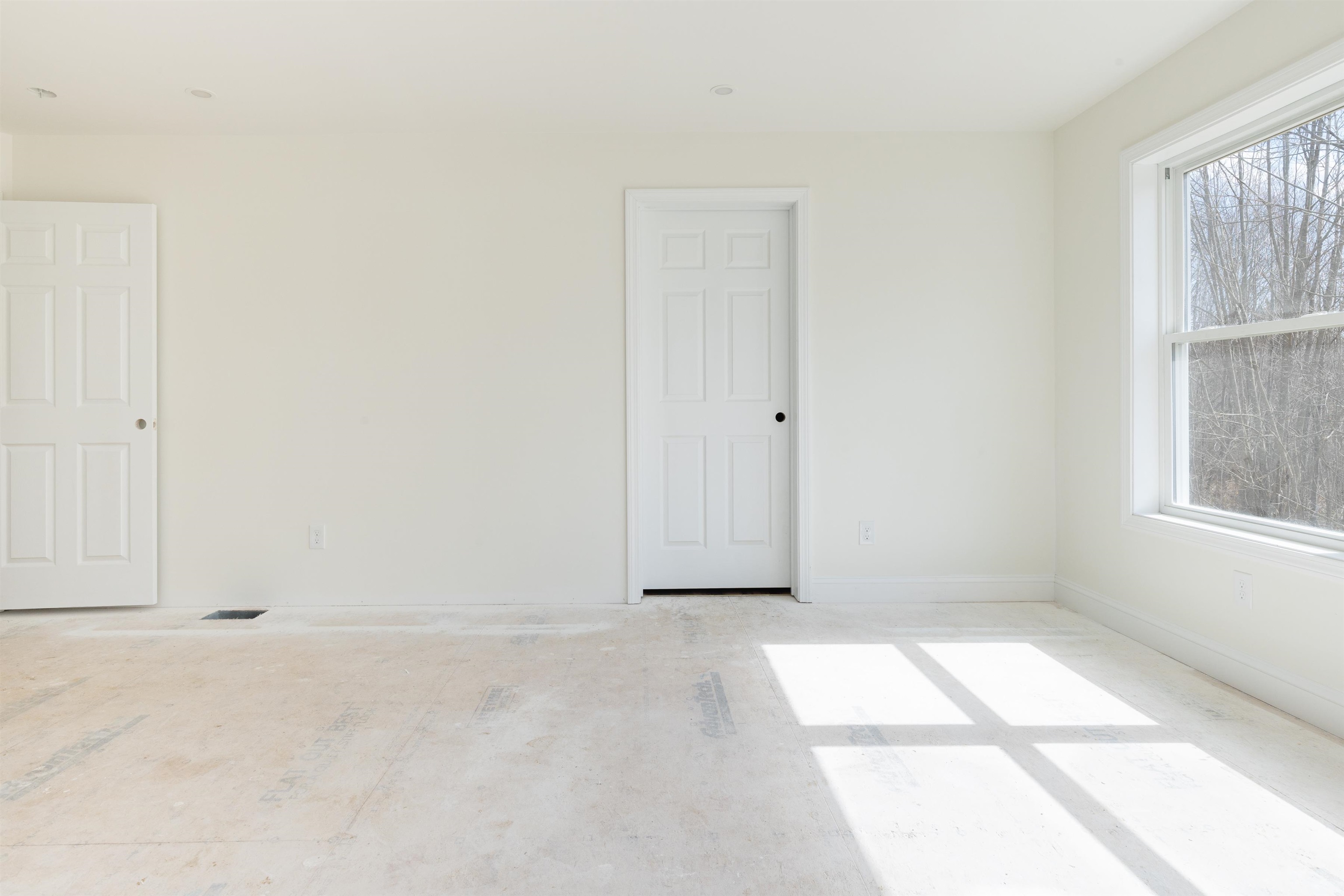 Lebanon, Maine, 04027, United States, 3 Bedrooms Bedrooms, ,3 BathroomsBathrooms,Residential,For Sale,1920819