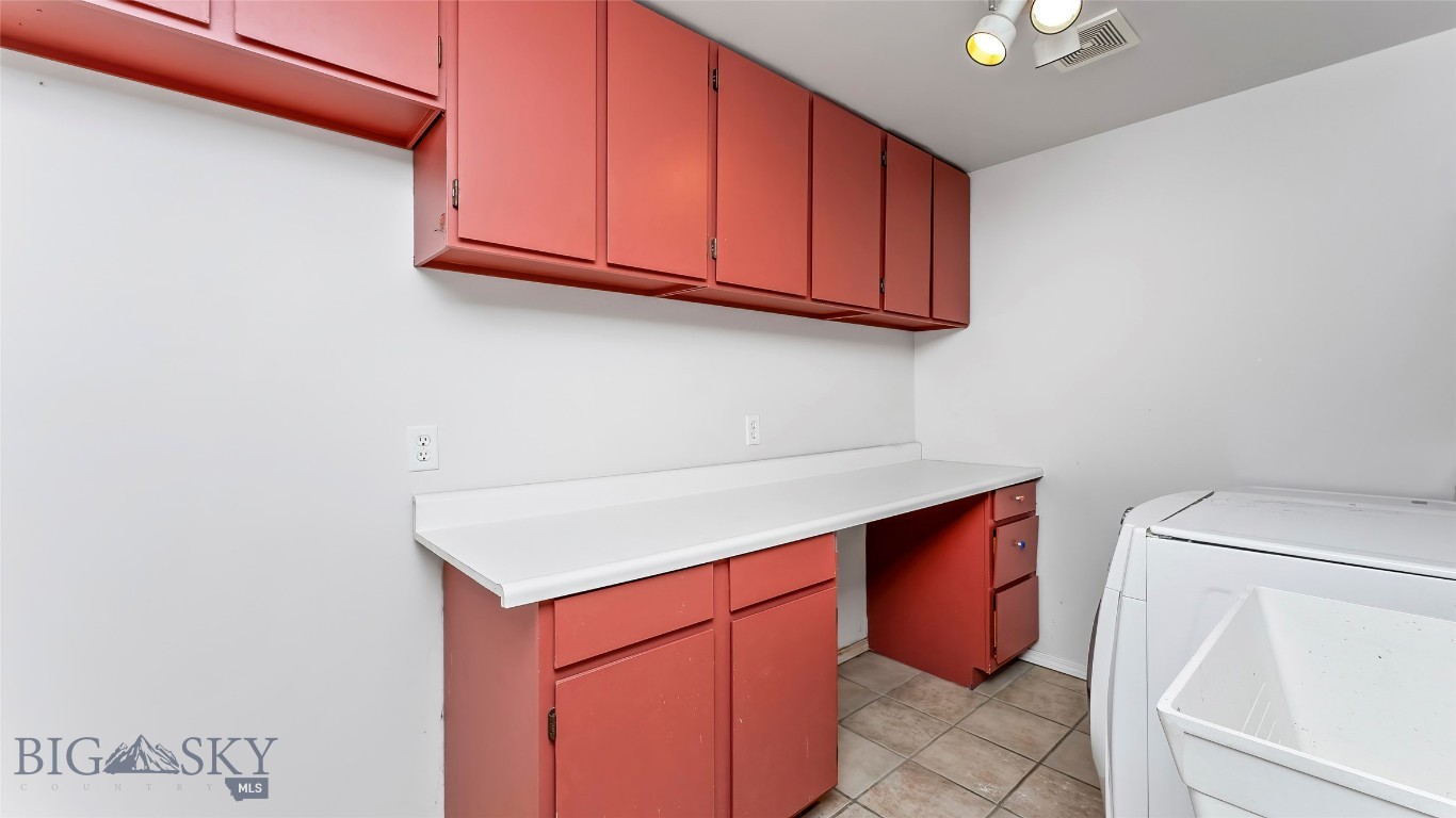 1008 E Missoula, Belgrade, Montana, 59714, United States, 5 Bedrooms Bedrooms, ,3 BathroomsBathrooms,Residential,For Sale,1008 E Missoula,1587986