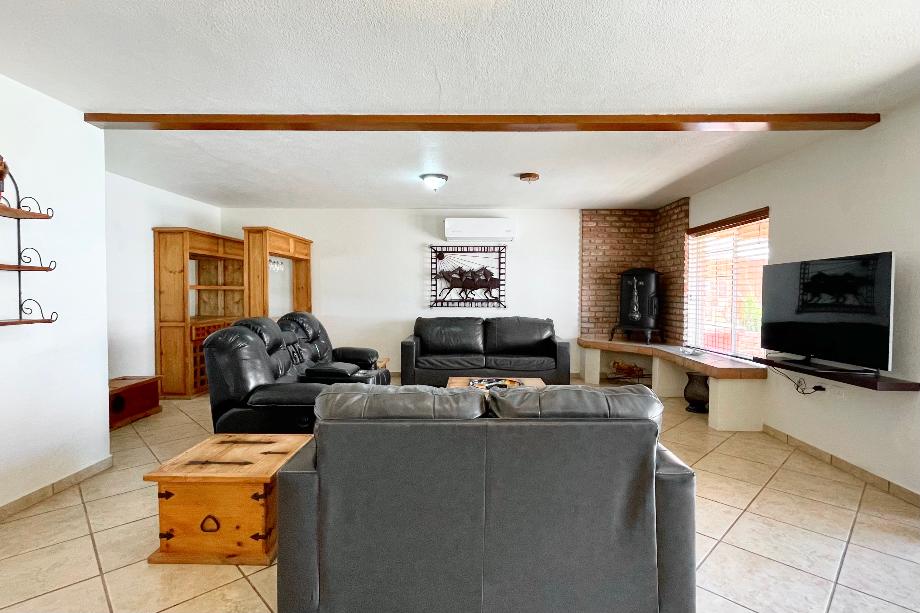 Guaymas, Sonora, 85506, Mexico, 4 Bedrooms Bedrooms, ,2 BathroomsBathrooms,Residential,For Sale,1918784