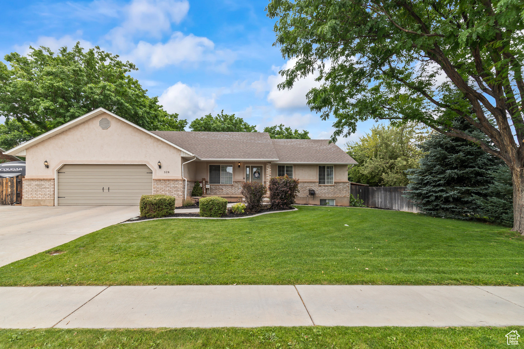 Richfield, Utah, 84701, United States, 6 Bedrooms Bedrooms, ,4 BathroomsBathrooms,Residential,For Sale,1885344