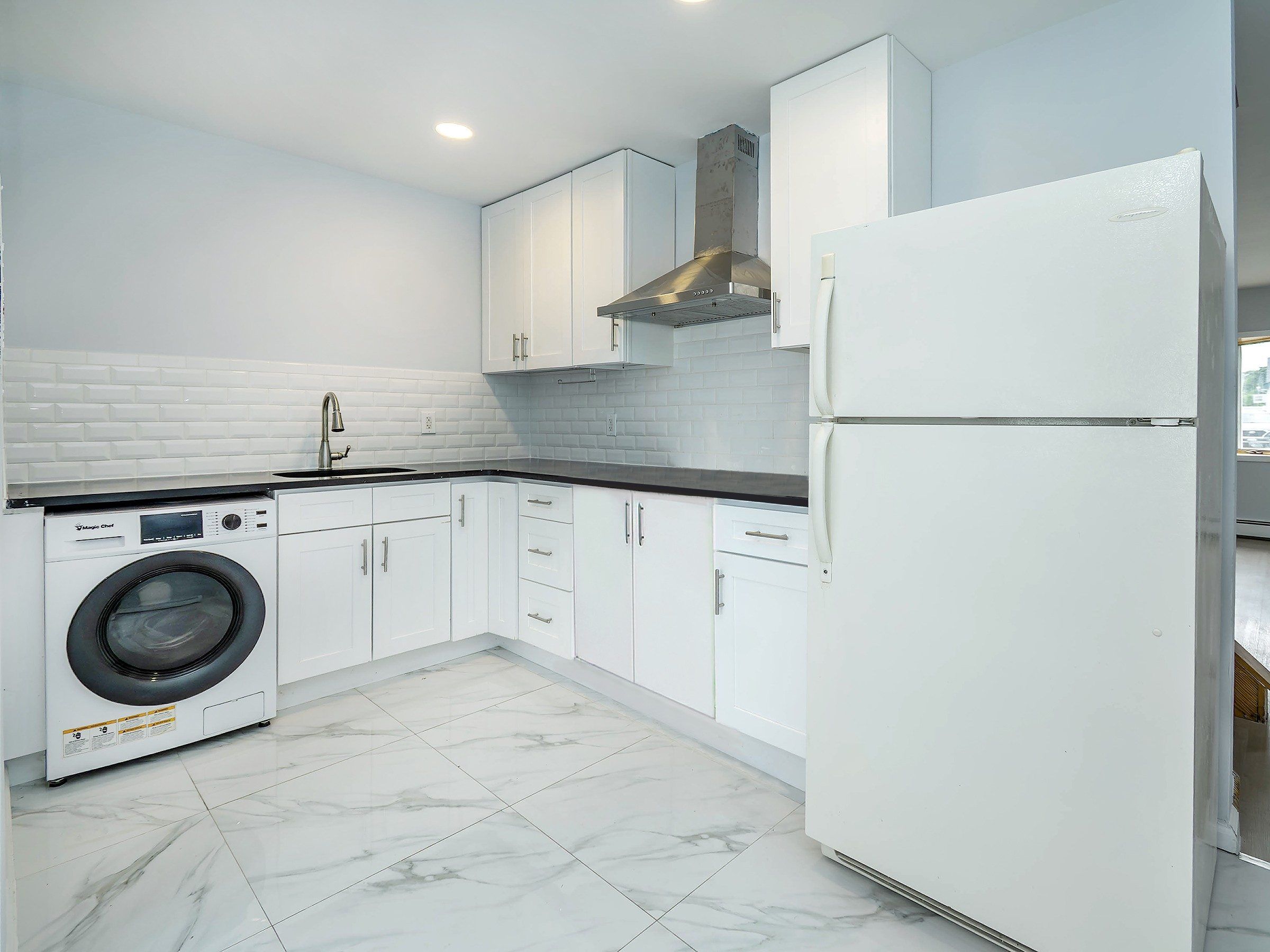  61 Kingfisher Road, Levittown, NY, 11756 - 物件實景