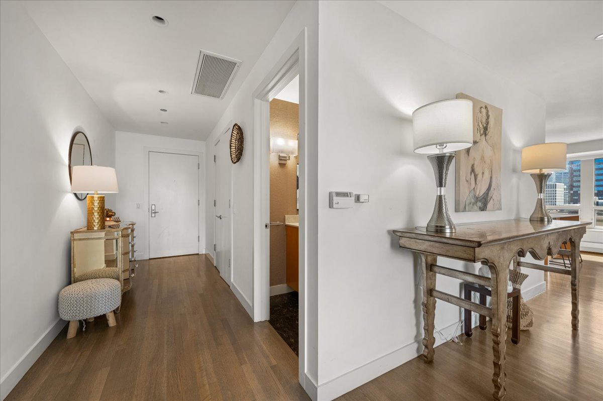 Chicago, Illinois, 60611, United States, 2 Bedrooms Bedrooms, ,3 BathroomsBathrooms,Residential,For Sale,1938726