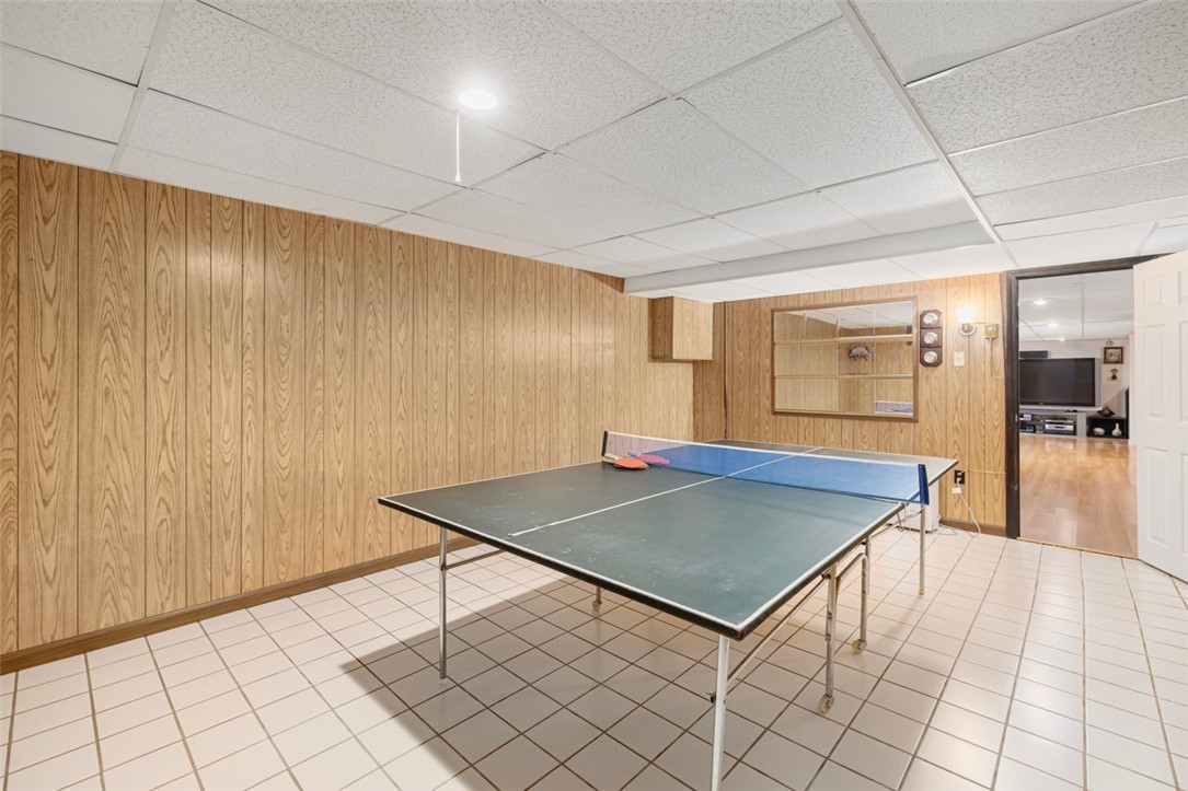 Cranston, Rhode Island, 02921, United States, 3 Bedrooms Bedrooms, ,2 BathroomsBathrooms,Residential,For Sale,1940913