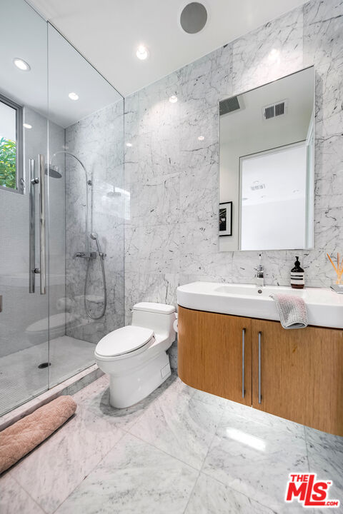 Beverly Hills, California, 90210, United States, 4 Bedrooms Bedrooms, ,5 BathroomsBathrooms,Residential,For Sale,1687212