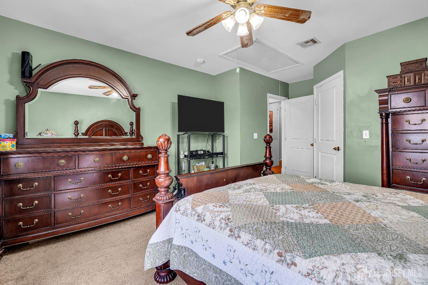 Woodbridge Proper, New Jersey, 07095, United States, 5 Bedrooms Bedrooms, ,2 BathroomsBathrooms,Residential,For Sale,1906051