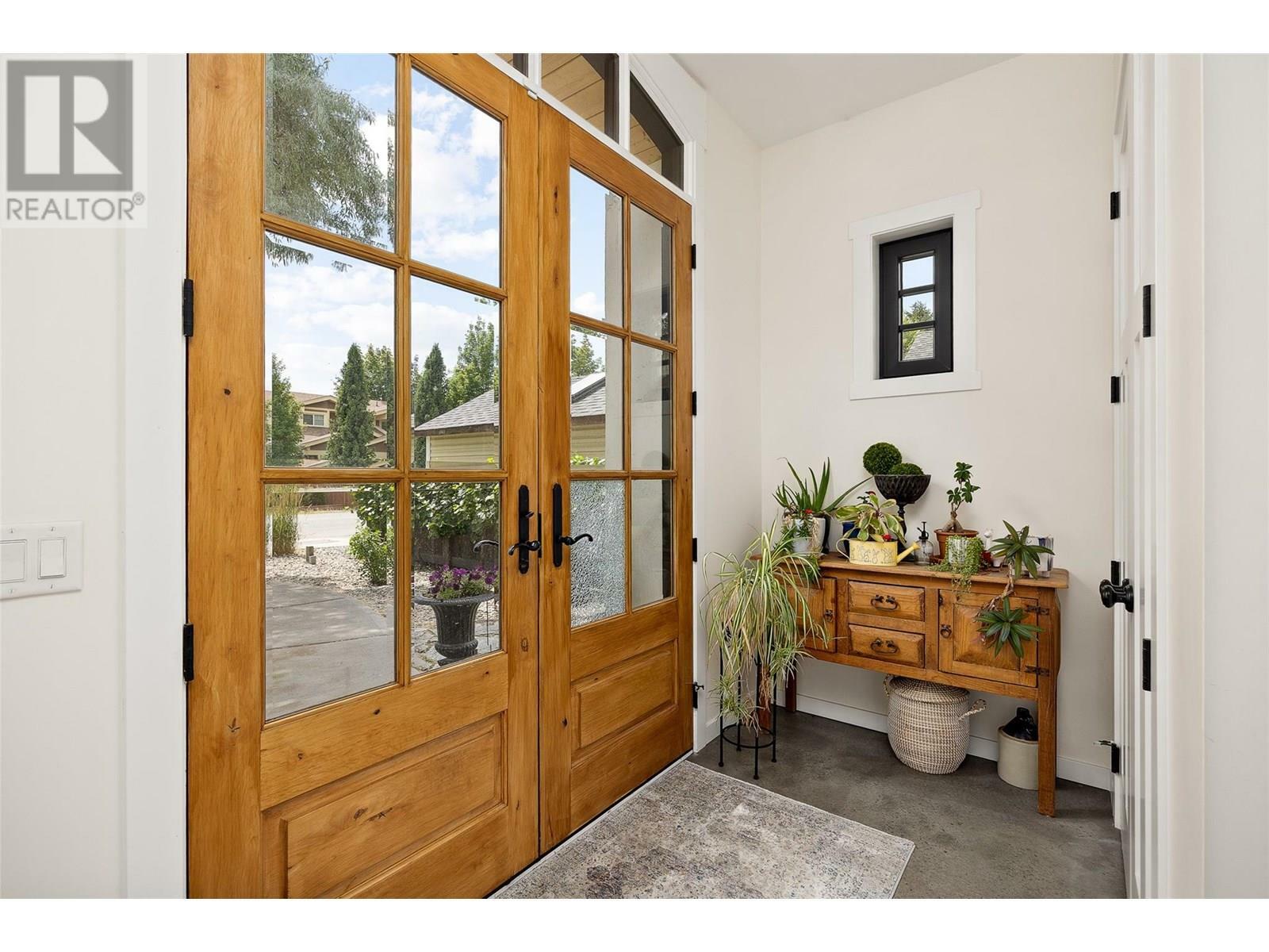 KELOWNA, British Columbia, V1Y 5N3, CA, 6 Bedrooms Bedrooms, ,4 BathroomsBathrooms,Residential,For Sale,1883056