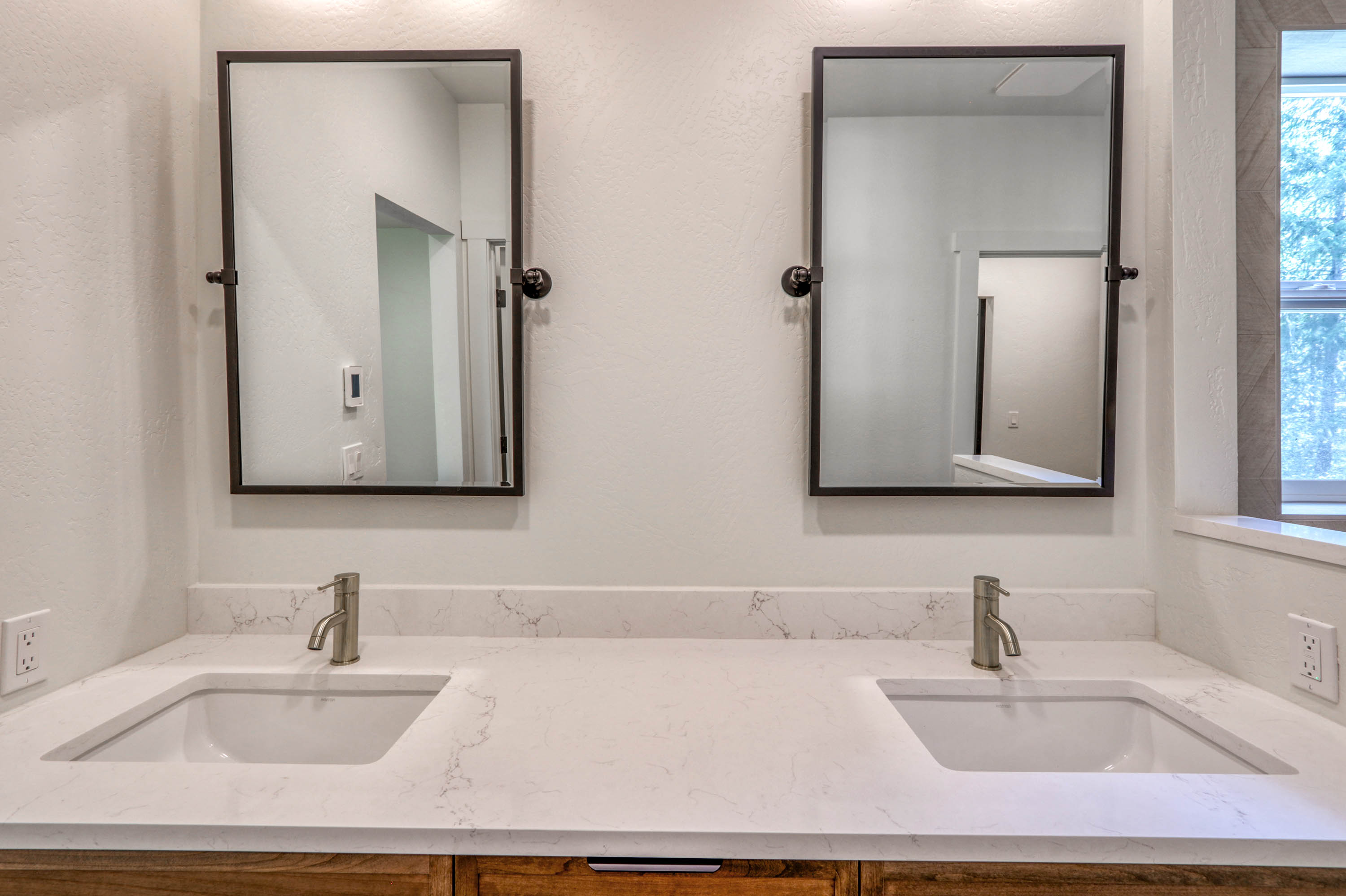 Sandpoint, Idaho, 83864, United States, 3 Bedrooms Bedrooms, ,3 BathroomsBathrooms,Residential,For Sale,1905788