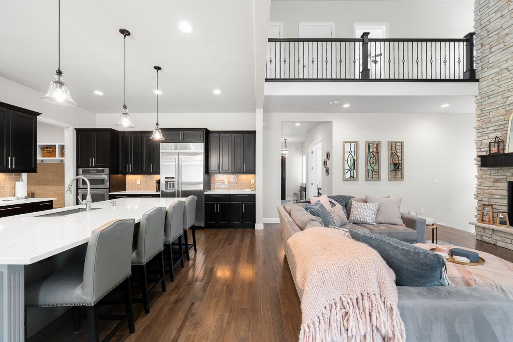  Beautifully upgraded home blends luxury, comfort, and functionality. - 物件實景