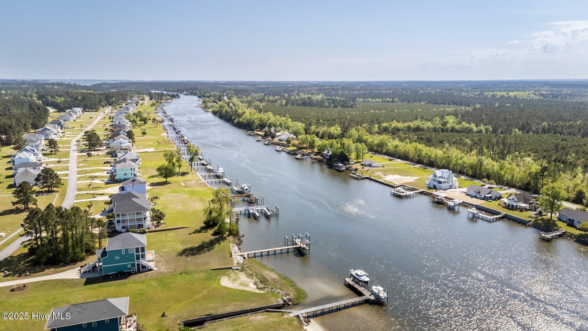 Beaufort, North Carolina, 28516, United States, 3 Bedrooms Bedrooms, ,3 BathroomsBathrooms,Residential,For Sale,1792865