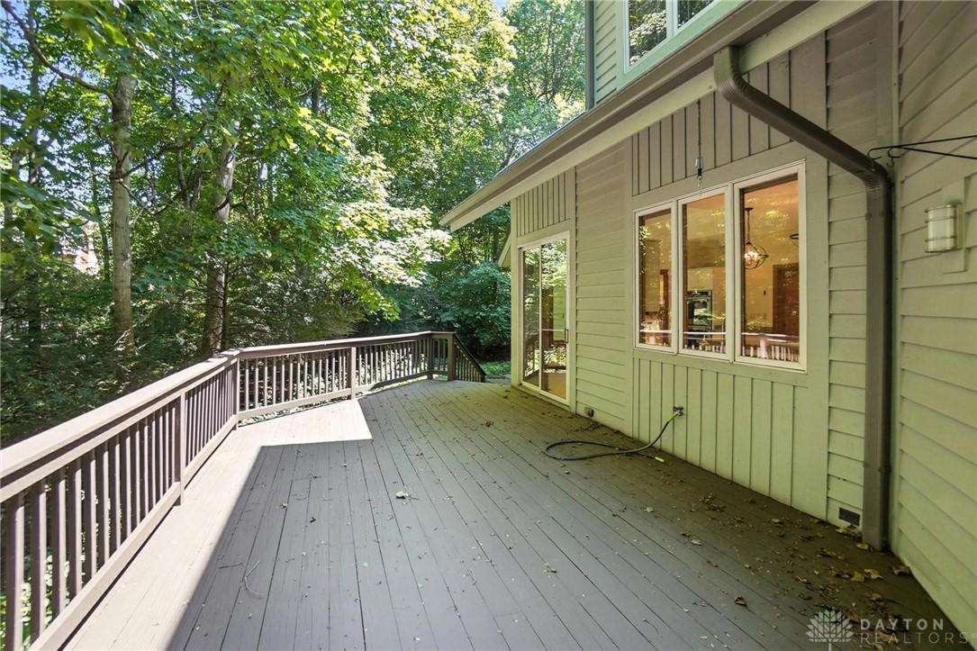 Sugarcreek Twp, Ohio, 45440, United States, 4 Bedrooms Bedrooms, ,5 BathroomsBathrooms,Residential,For Sale,1902150