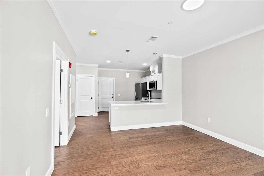 Milton, Massachusetts, 02186, United States, 1 Bedroom Bedrooms, ,1 BathroomBathrooms,Residential,For Sale,1866681