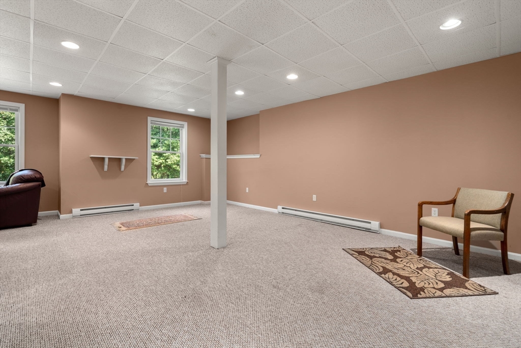 Kingston, Massachusetts, 02364, United States, 2 Bedrooms Bedrooms, ,3 BathroomsBathrooms,Residential,For Sale,1932418