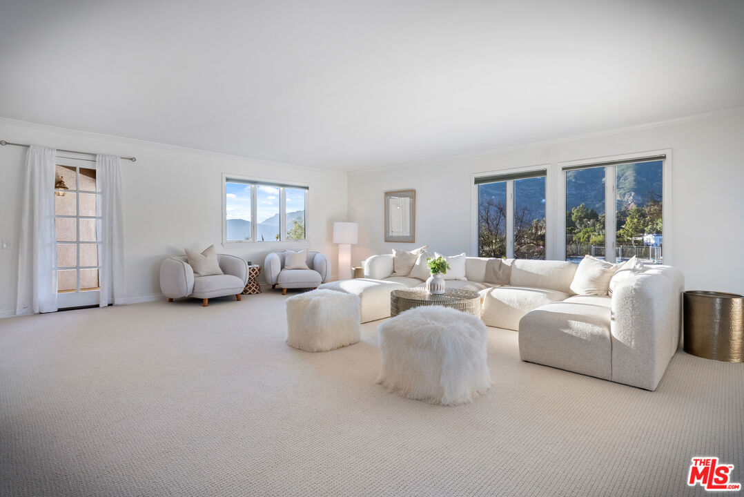 Malibu, California, 90265, United States, 4 Bedrooms Bedrooms, ,3 BathroomsBathrooms,Residential,For Sale,2001973