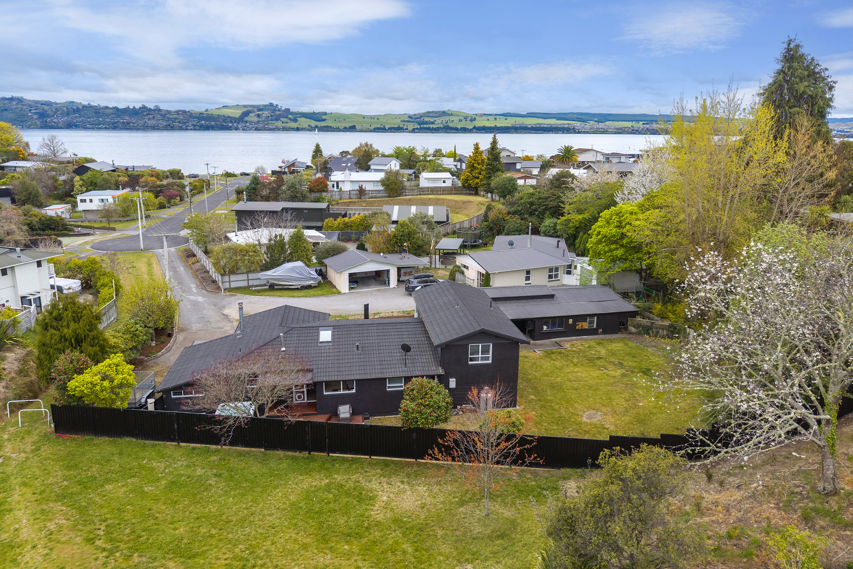  Classic Kiwi Bach in Coveted Kowhai Road - 物件實景