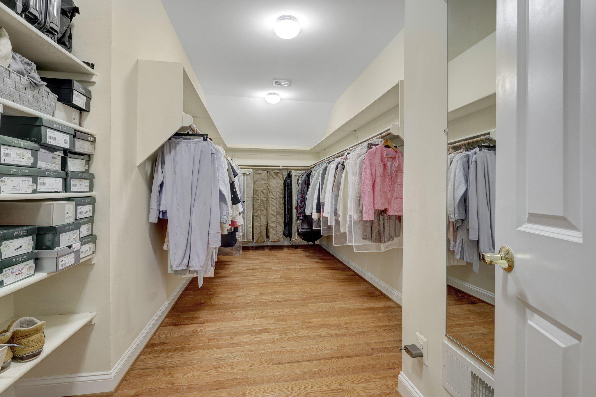  513 John Marshall Drive NE, Vienna, VA, 22180 - 物件實景