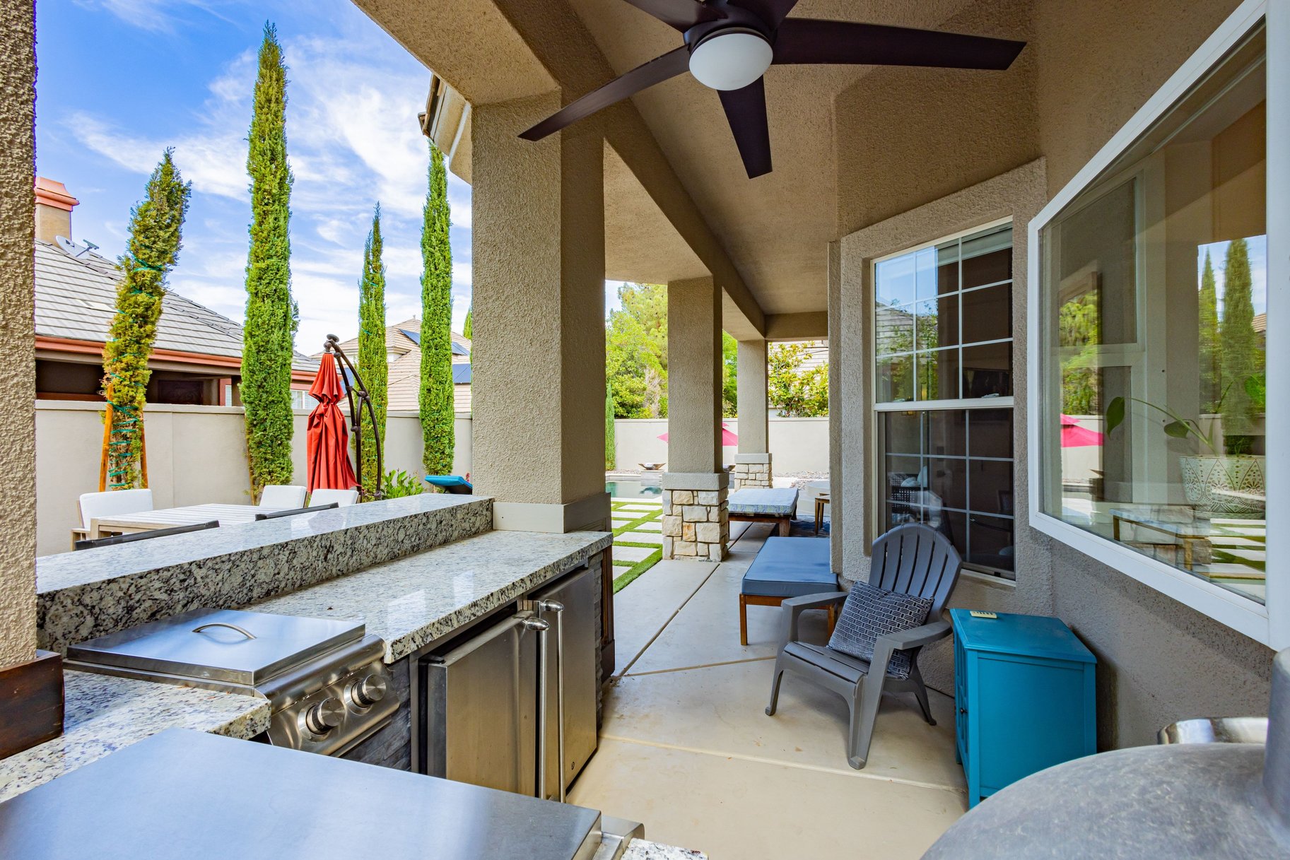  Queensridge single story Home with Backyard Oasis - 物件實景