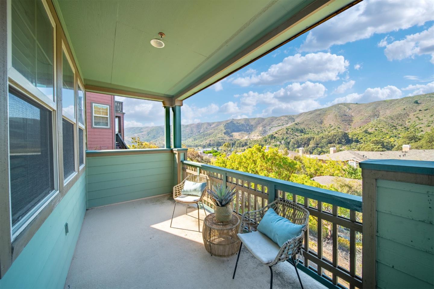 Brisbane, California, 94005, United States, 5 Bedrooms Bedrooms, ,3 BathroomsBathrooms,Residential,For Sale,1940536