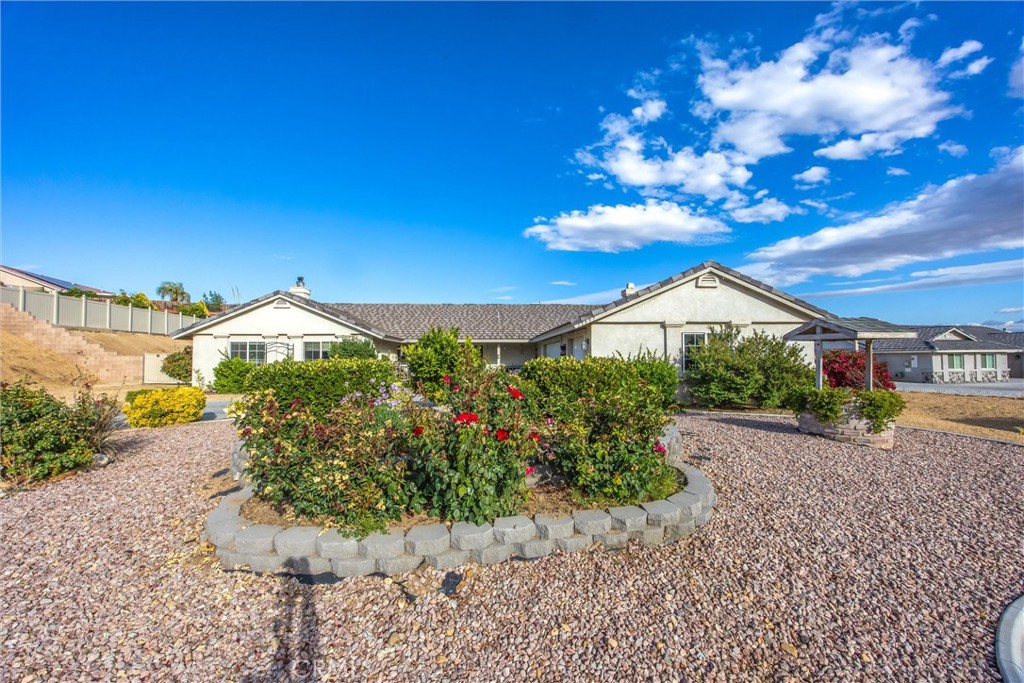 Apple Valley, California, 92307, United States, 5 Bedrooms Bedrooms, ,3 BathroomsBathrooms,Residential,For Sale,2049361