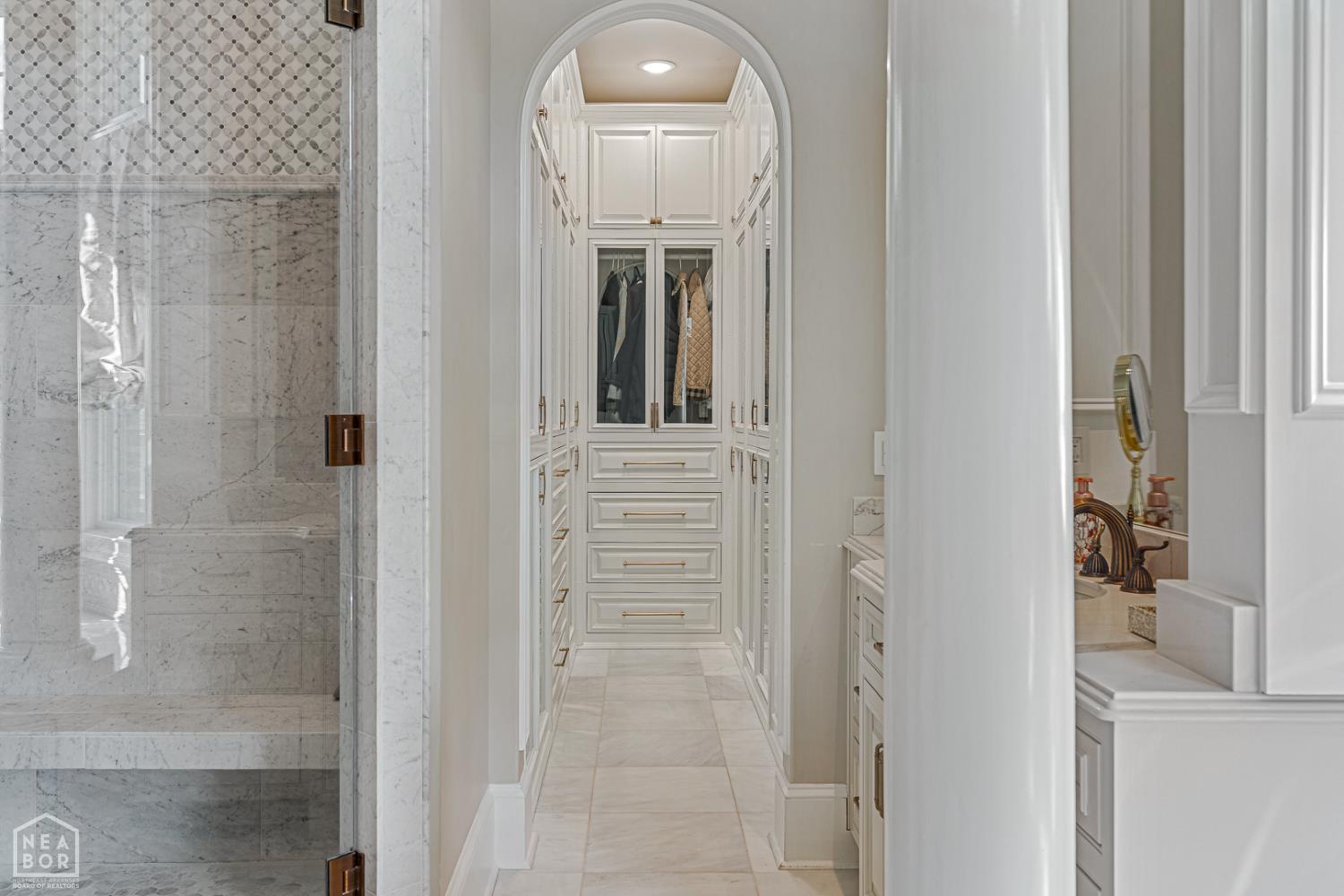 Jonesboro, Arkansas, 72404, United States, ,5 BathroomsBathrooms,Residential,For Sale,1974751