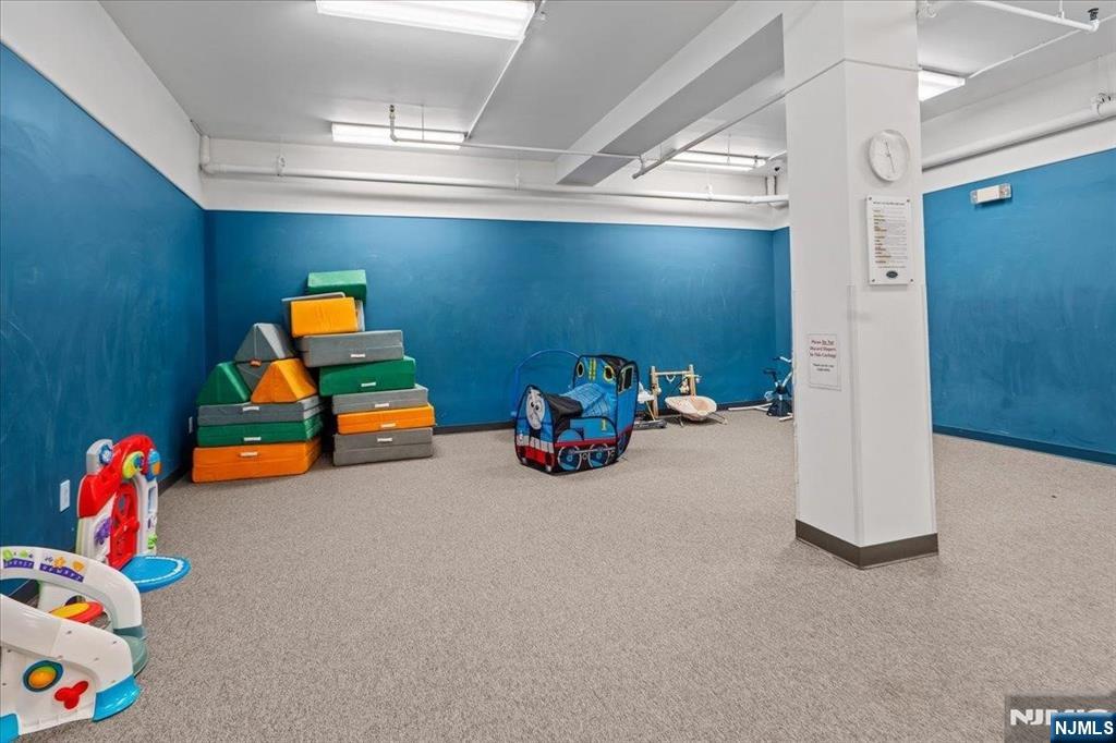Jersey City, New Jersey, 07302, United States, 2 Bedrooms Bedrooms, ,2 BathroomsBathrooms,Residential,For Sale,1927201