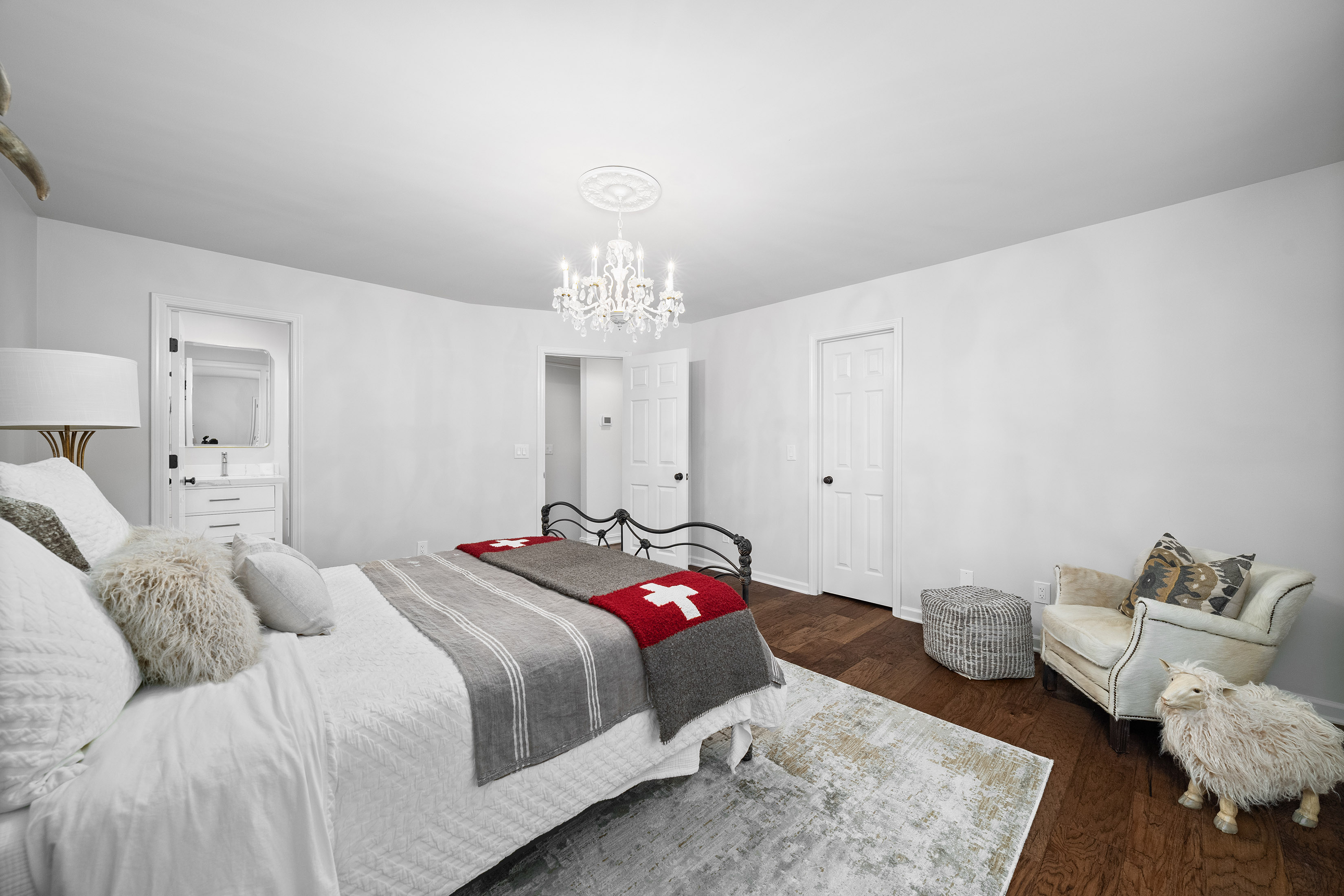  Luxury, Warmth, and Timeless Beauty in the Heart of Chartwell - 物件實景