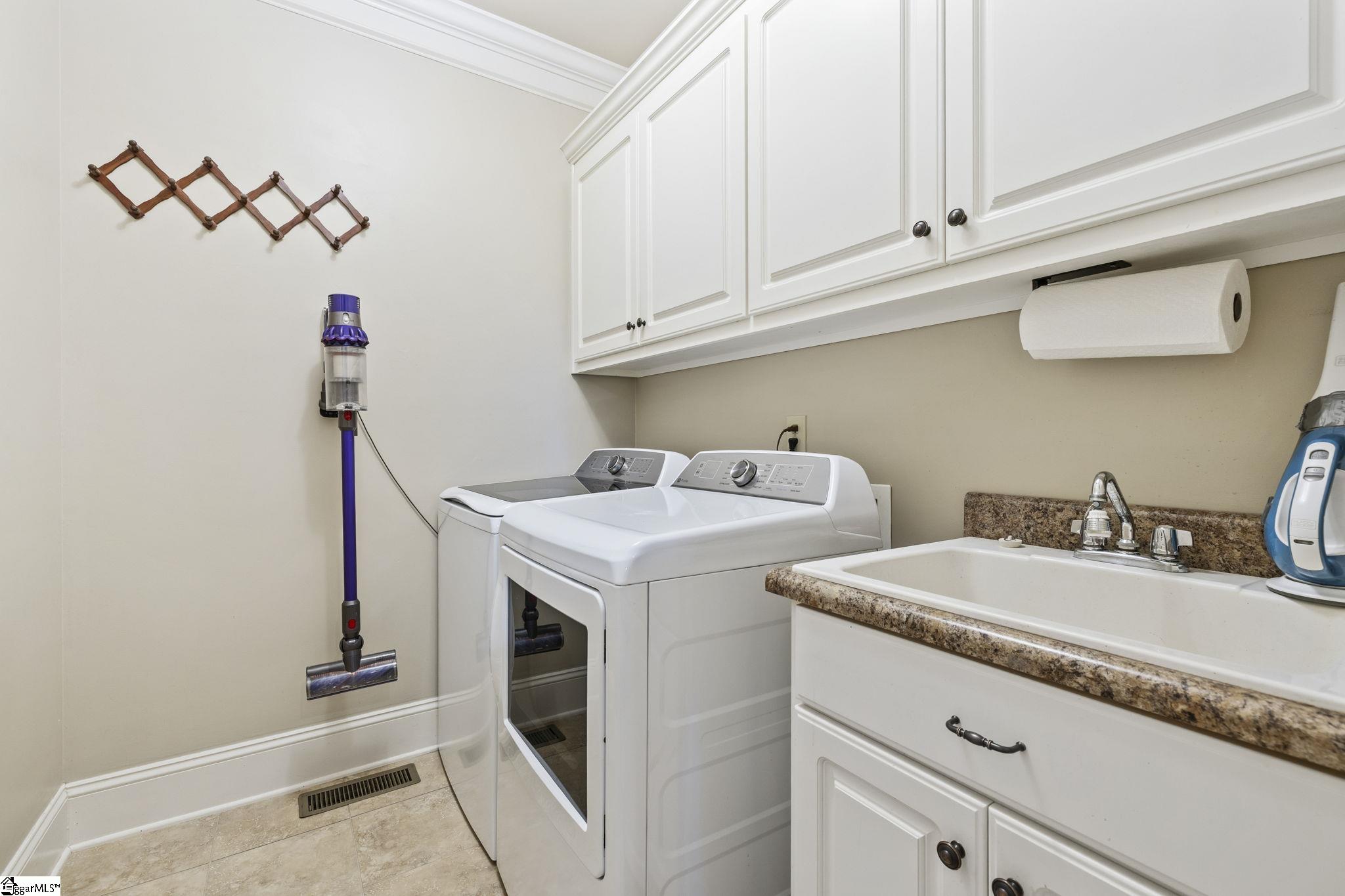 Inman, South Carolina, 29349, United States, 4 Bedrooms Bedrooms, ,3 BathroomsBathrooms,Residential,For Sale,1897107