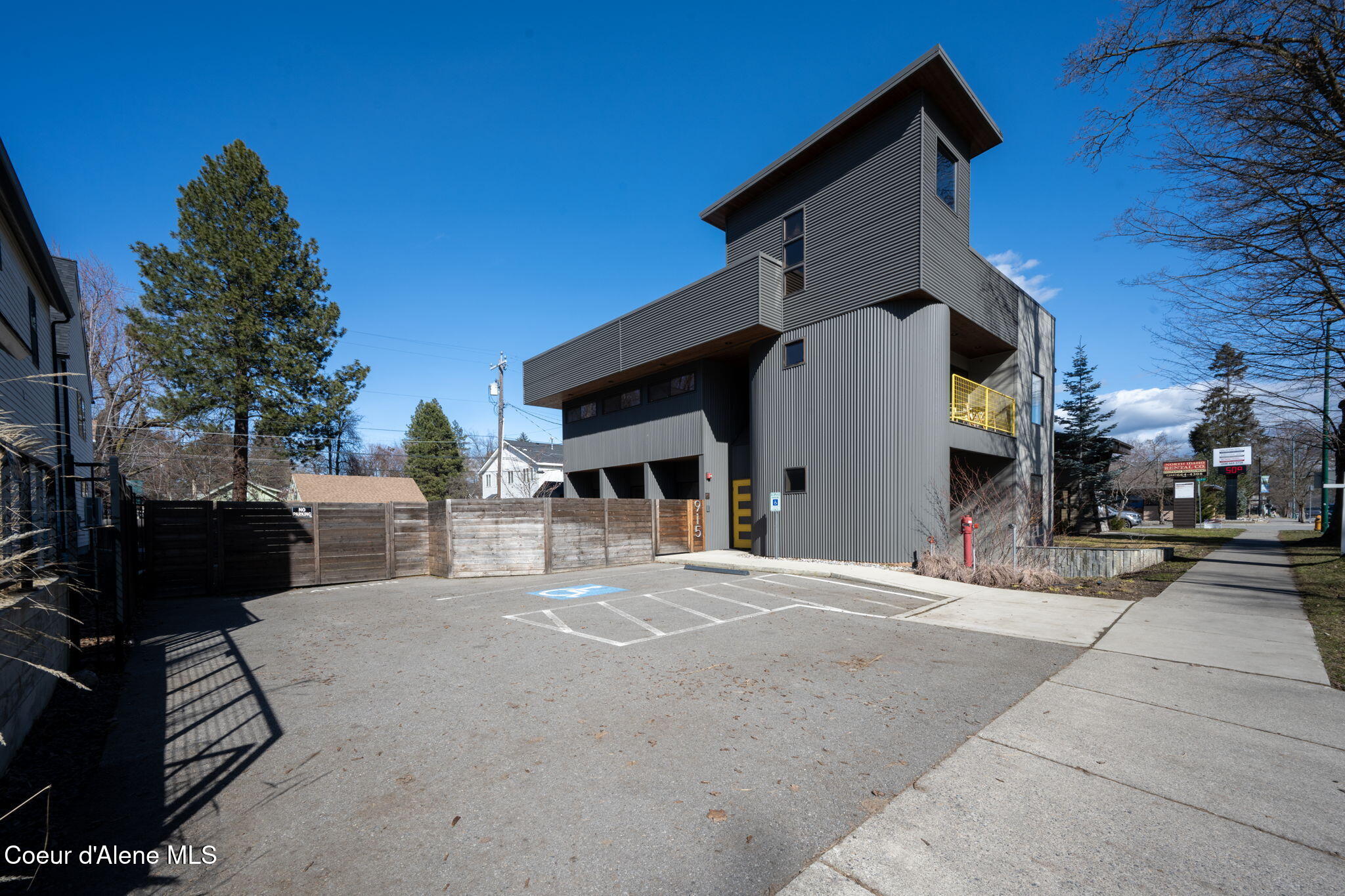 Coeur d'Alene, Idaho, 83814, United States, 2 Bedrooms Bedrooms, ,2 BathroomsBathrooms,Residential,For Sale,1920306