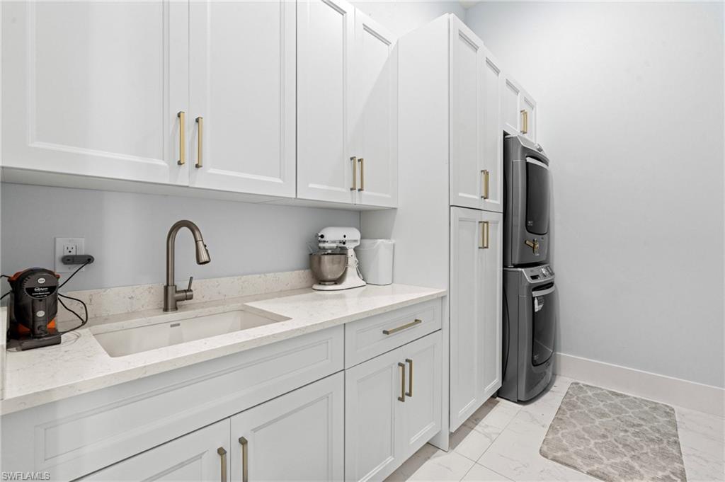 Naples, Florida, 34108, United States, 4 Bedrooms Bedrooms, ,6 BathroomsBathrooms,Residential,For Sale,1828259