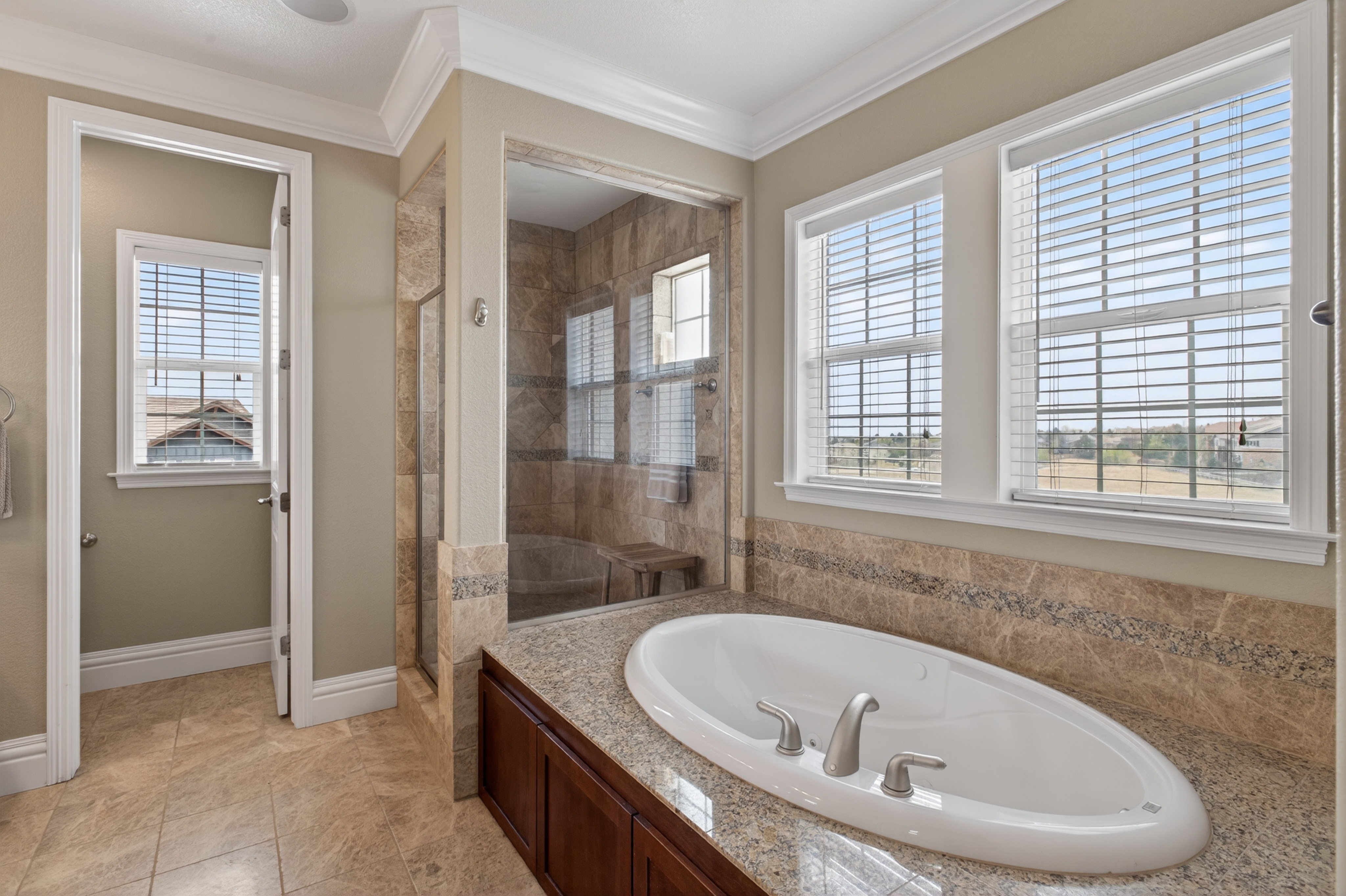  Backcountry Living: Open Space Views, Wet Bar Theater & Luxury Primary Suite - 物件實景