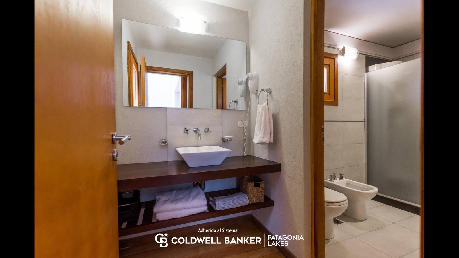 VENTA Casa 210m2 lote 3.416m2 m2 En barrio privad, Villa La Angostura, AR-Q, AR, 3 Bedrooms Bedrooms, ,4 BathroomsBathrooms,Residential,For Sale,VENTA Casa 210m2 lote 3.416m2 m2 En barrio privad,1459809