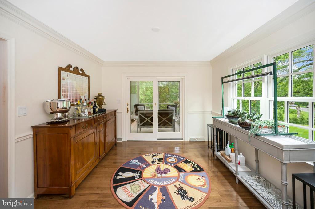 Fredericksburg, Virginia, 22405, United States, 5 Bedrooms Bedrooms, ,5 BathroomsBathrooms,Residential,For Sale,1825163