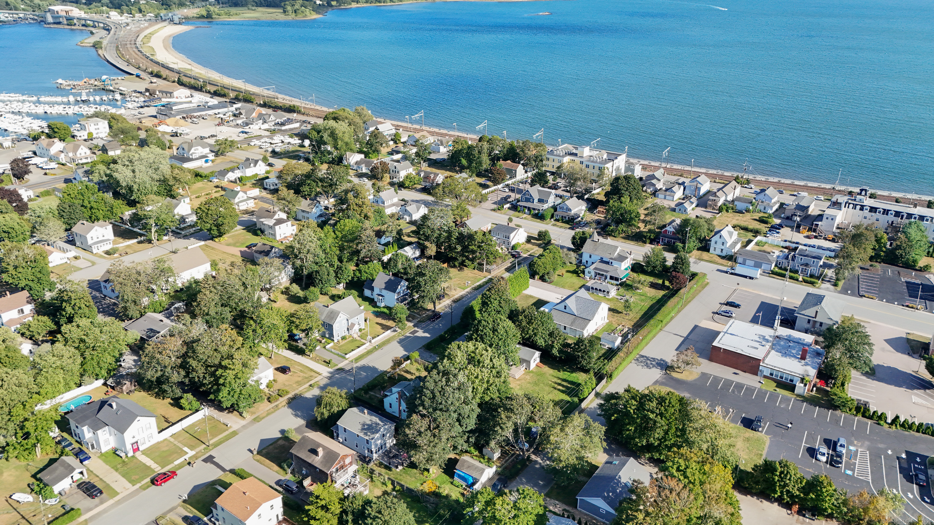 East Lyme, Connecticut, 06357, United States, 2 Bedrooms Bedrooms, ,3 BathroomsBathrooms,Residential,For Sale,1933174