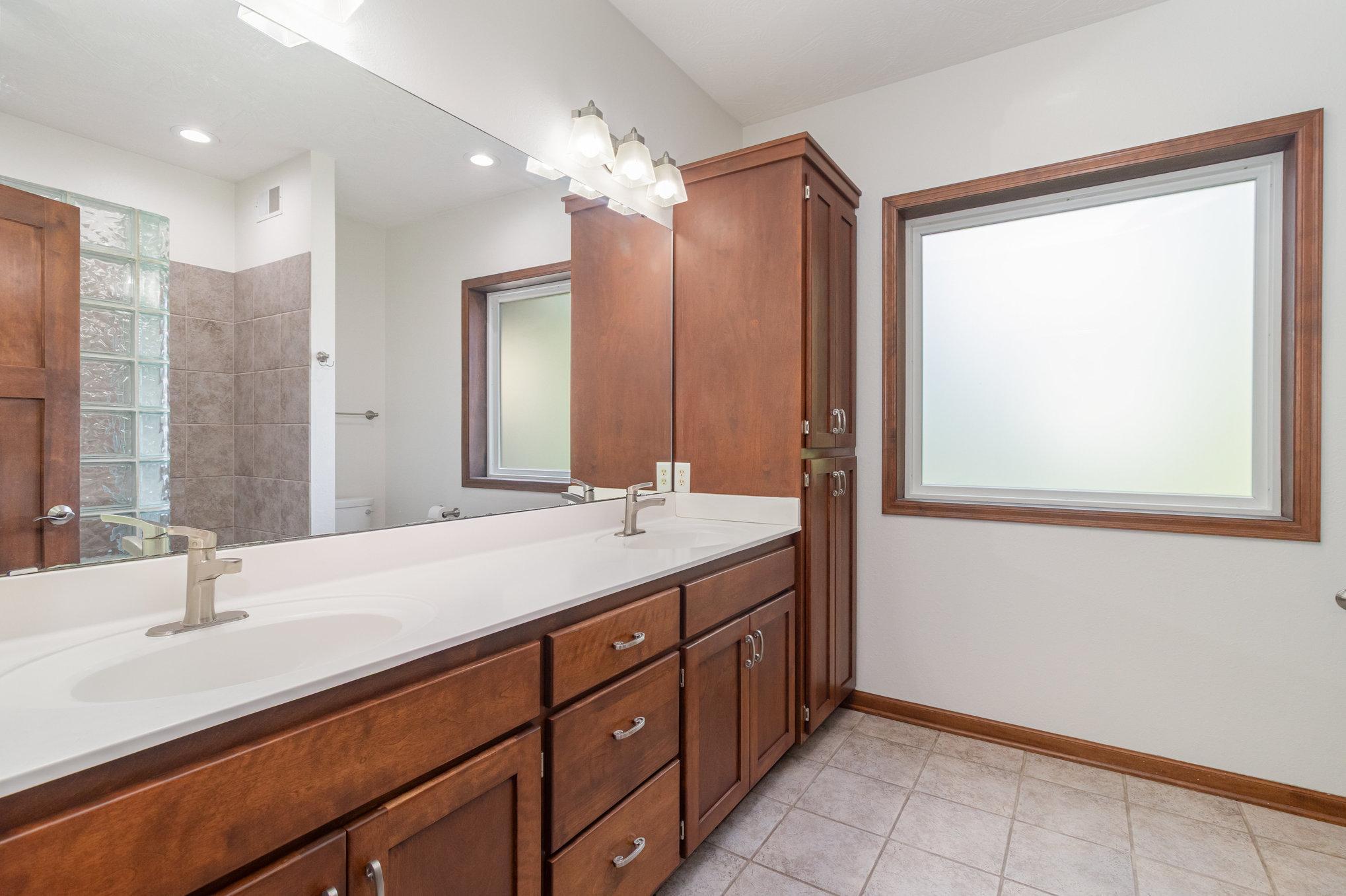 New Prague, Minnesota, 56071, United States, 4 Bedrooms Bedrooms, ,2 BathroomsBathrooms,Residential,For Sale,1933201