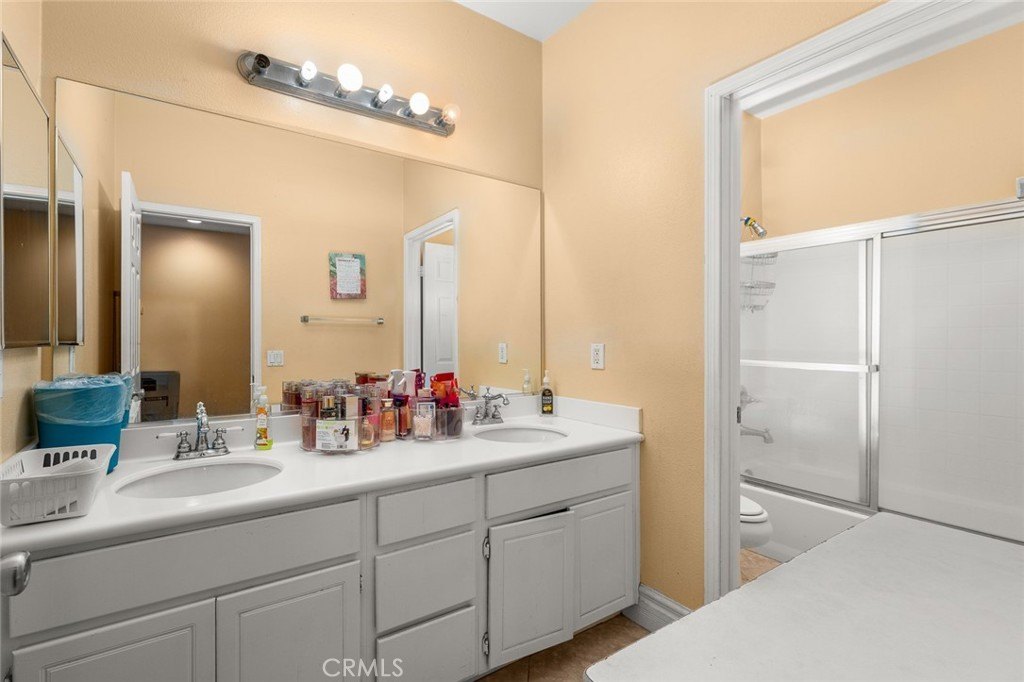 San Bernardino, California, 92407, United States, 5 Bedrooms Bedrooms, ,3 BathroomsBathrooms,Residential,For Sale,1981349