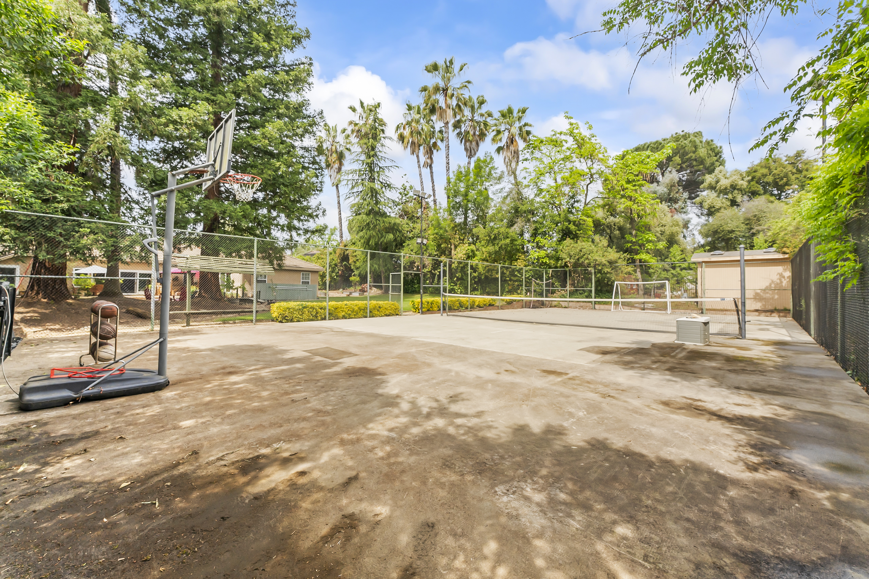  2230 Hillcrest Way, Carmichael, CA 95608 - 物件實景